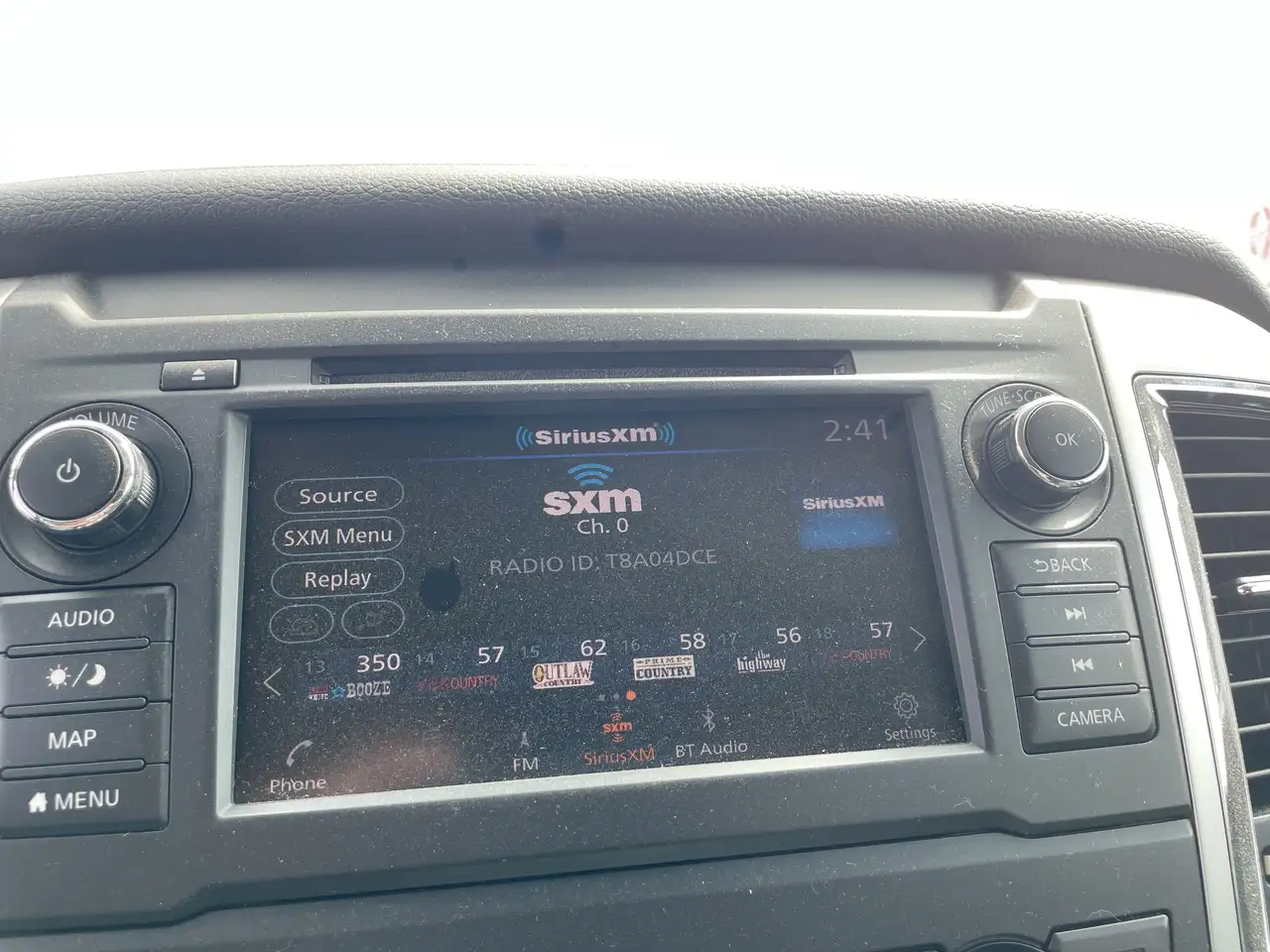 Nissan Titan снимка Nissan Titan