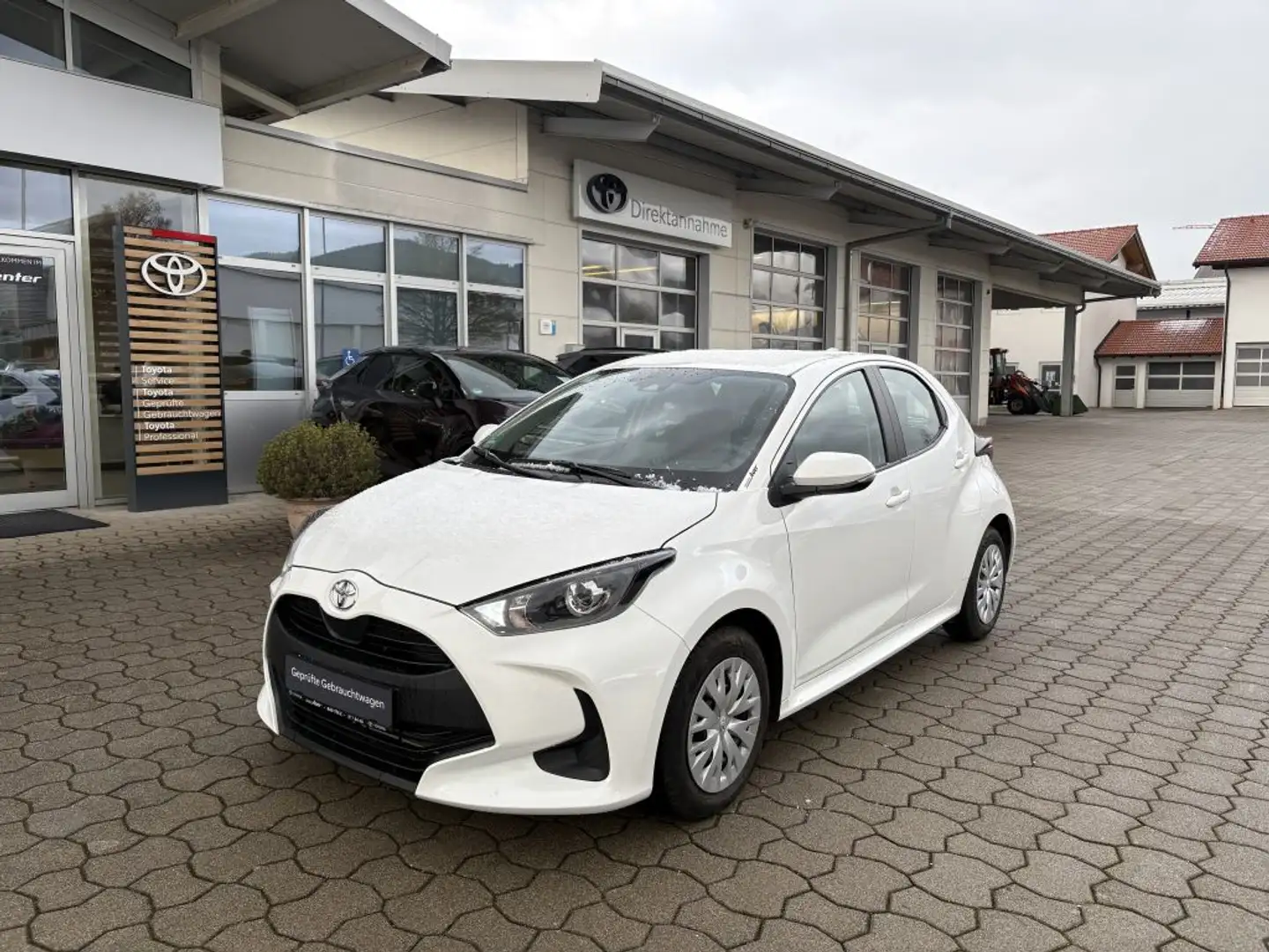 Toyota Yaris 1.0 Comfort *TOP* Weiß - 1