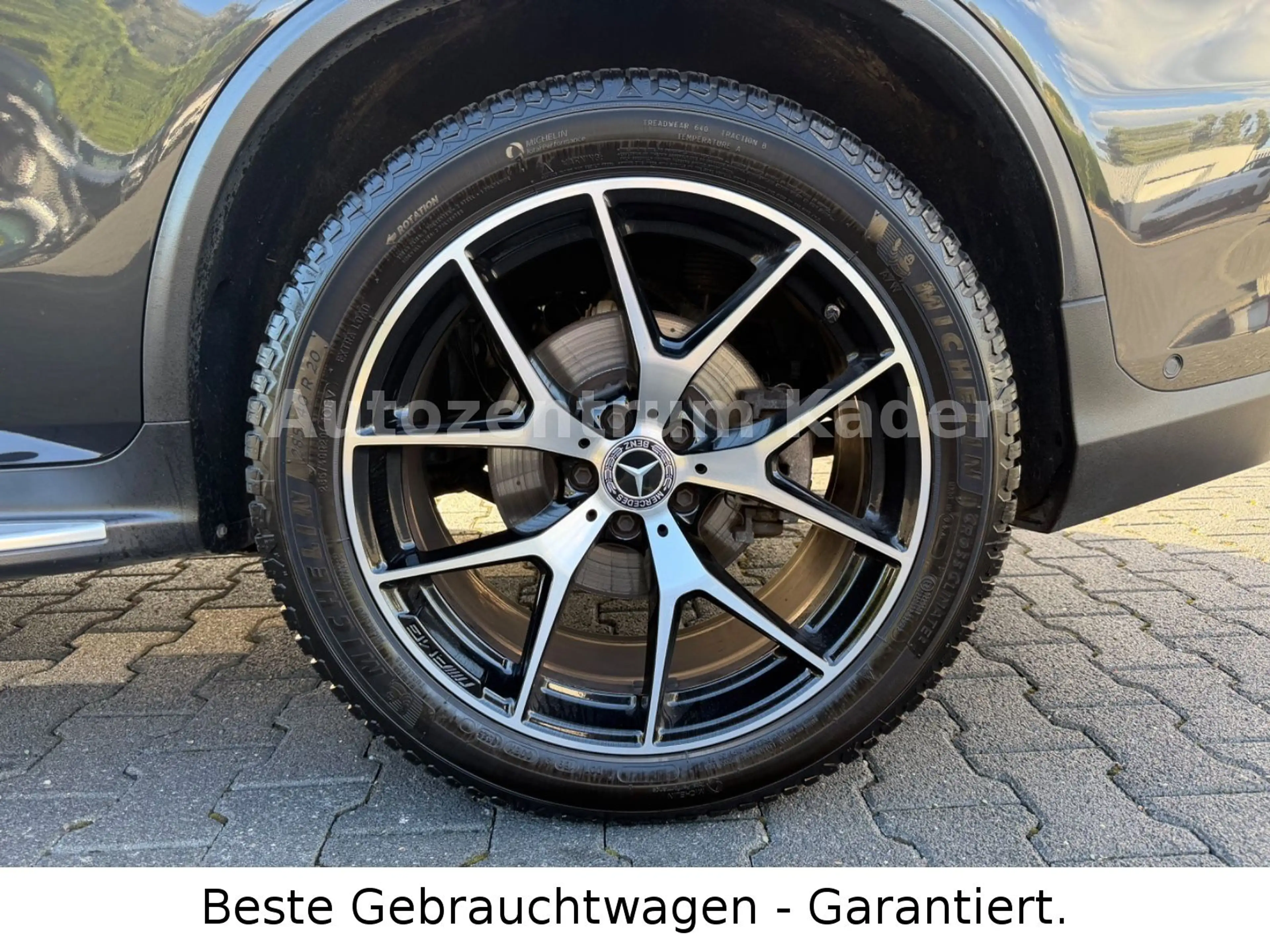 Mercedes-Benz GLC 400 d 4Matic*Pano*AHK*AMG Line*DESIGNO*Stand — photo 8