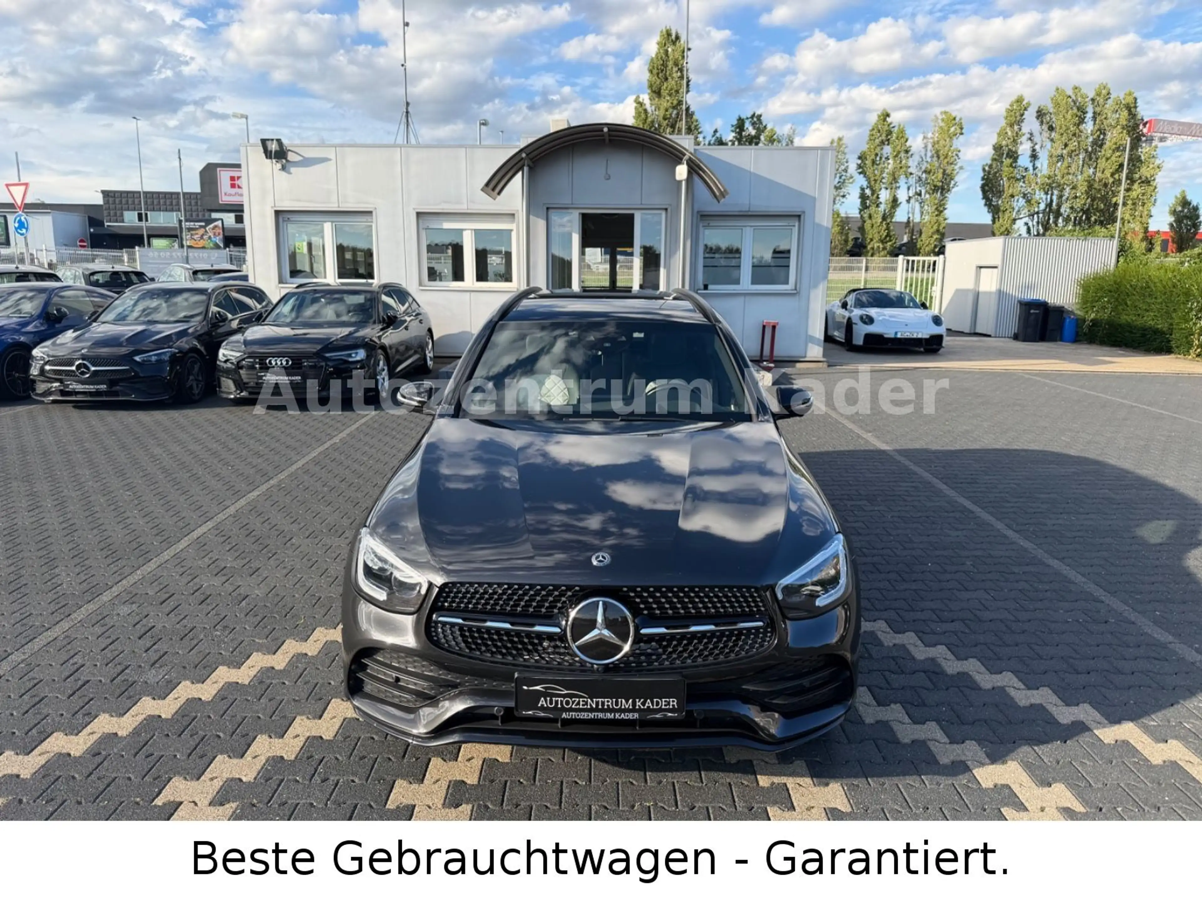 Mercedes-Benz GLC 400 d 4Matic*Pano*AHK*AMG Line*DESIGNO*Stand — photo 2