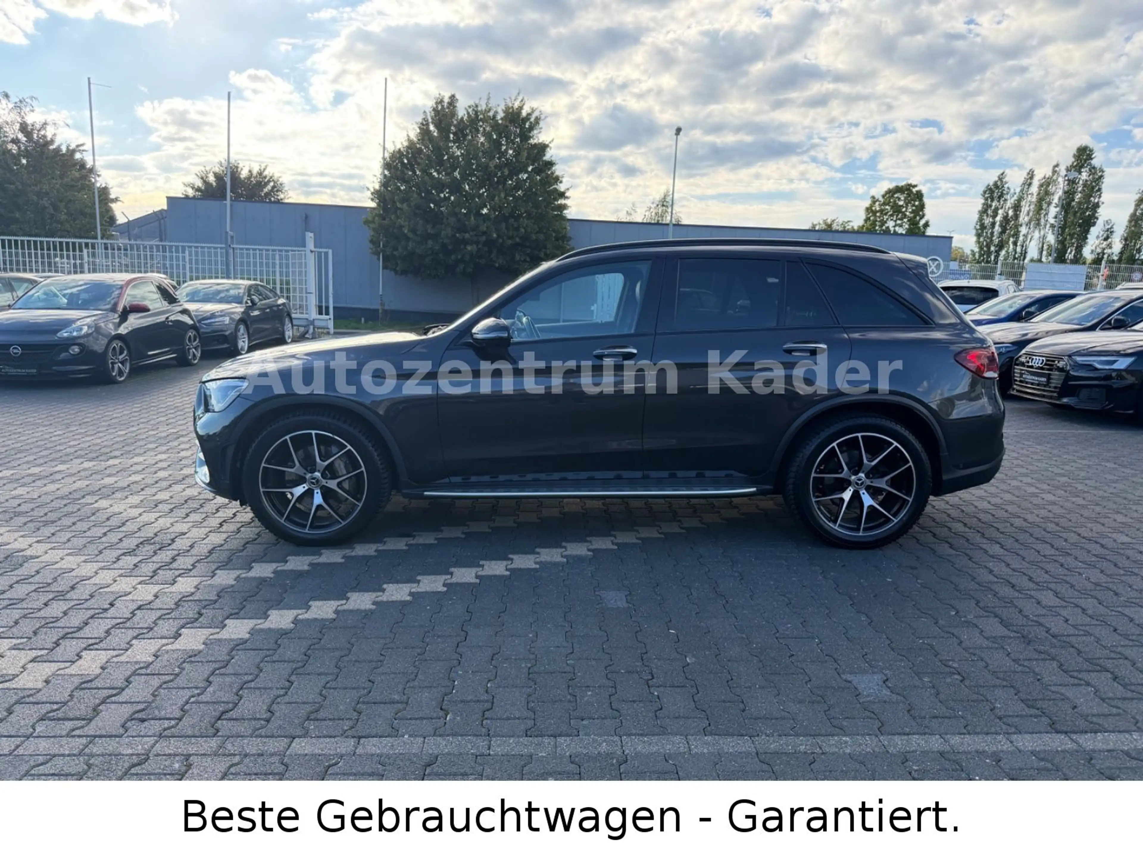 Mercedes-Benz GLC 400 d 4Matic*Pano*AHK*AMG Line*DESIGNO*Stand — photo 7