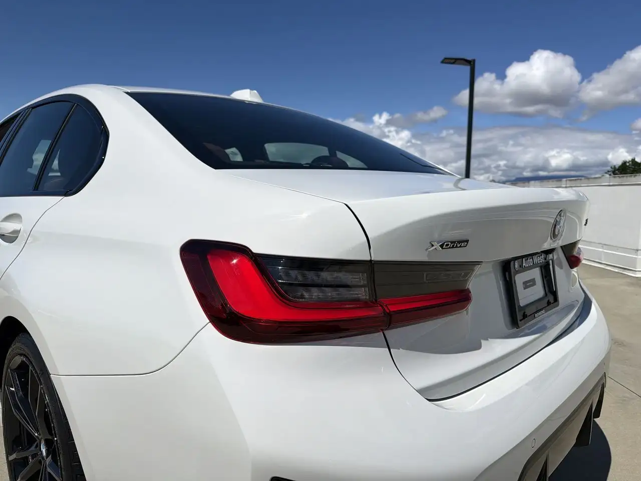 BMW 3 Series photo BMW 3 Series