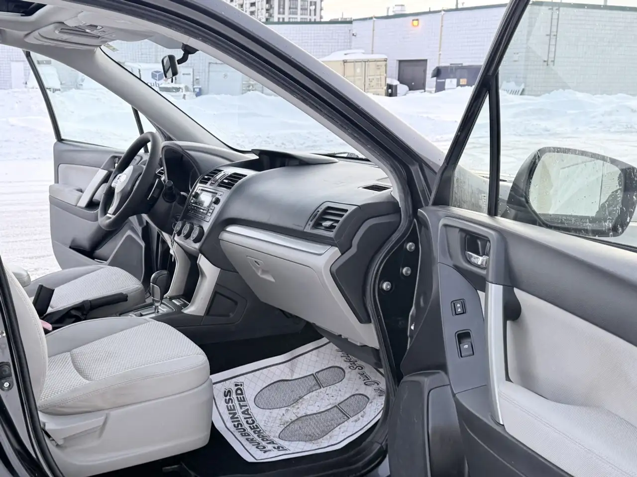 Subaru Forester снимка Subaru Forester