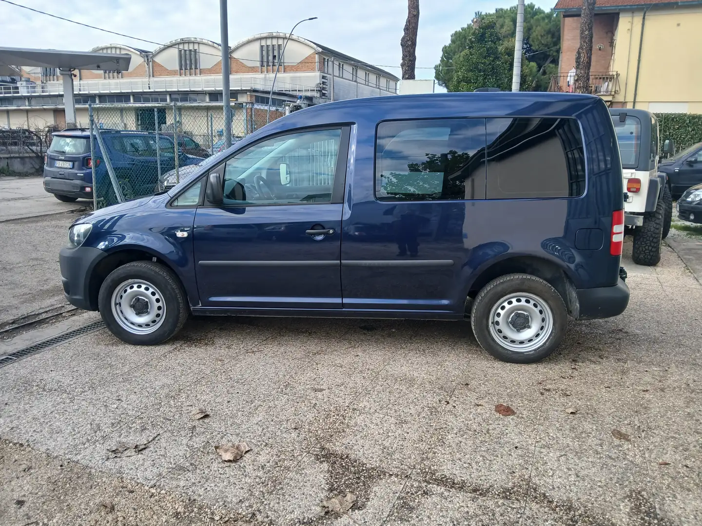 Volkswagen Caddy AUTOCARRO CON GANCIO TRAINO Blu/Azzurro - 2