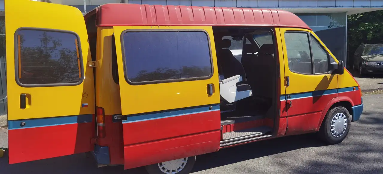 Ford Transit 100 9-Sitzer, foto 3
