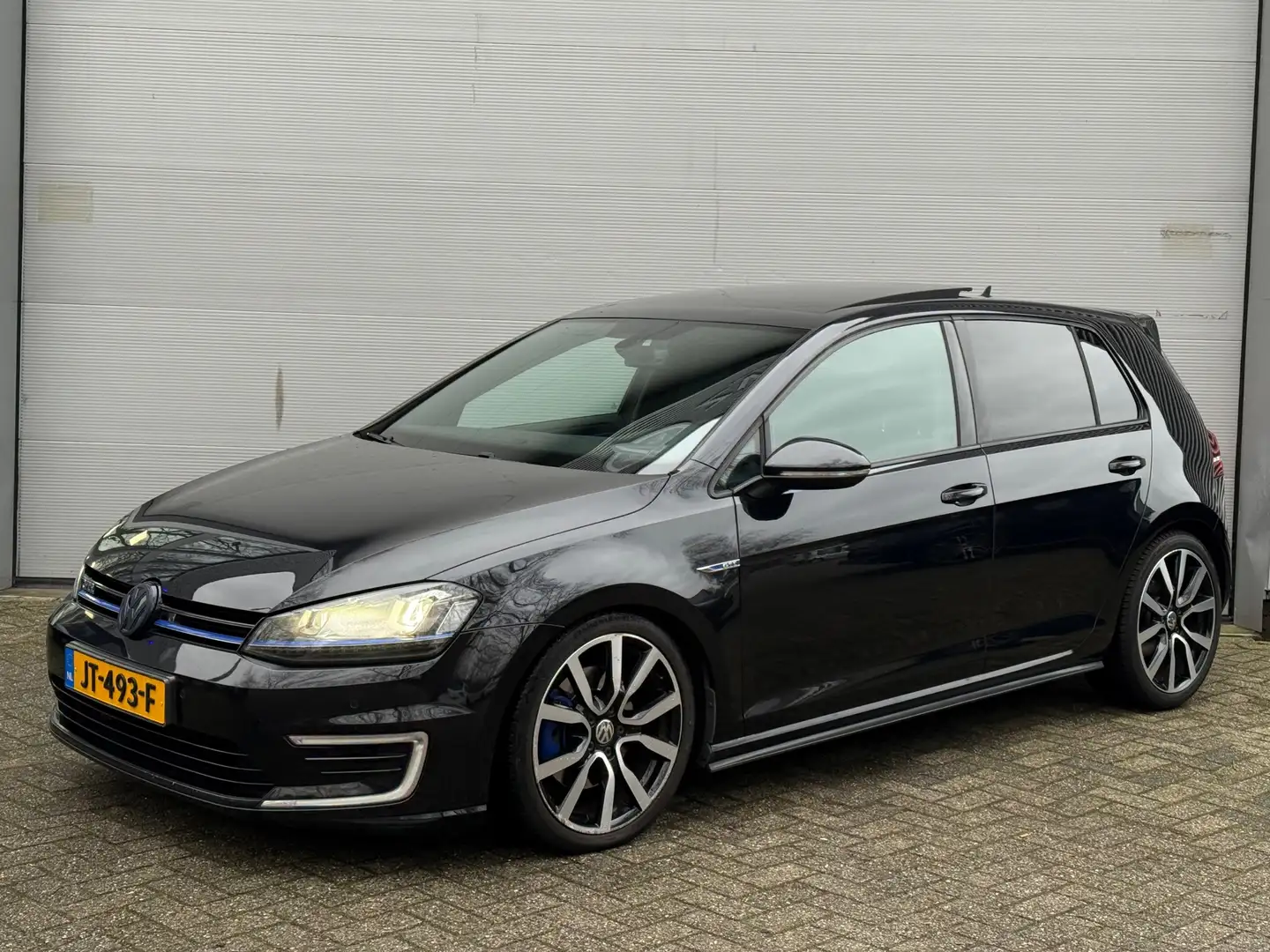 Volkswagen Golf GTE 1.4 TSI l Pano l Climate l Navi l Camera l 80%SOH Schwarz - 1
