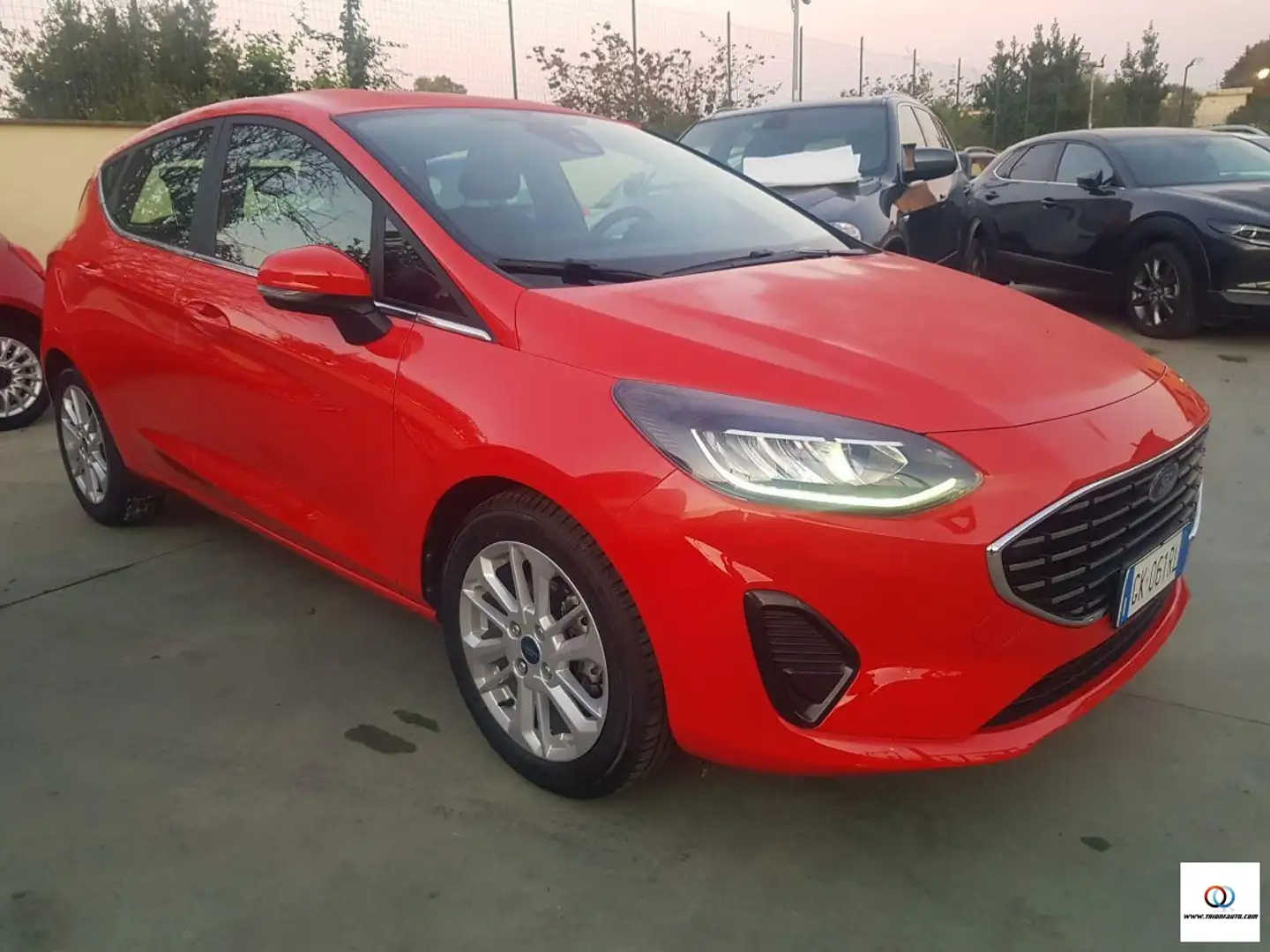 Ford Fiesta 1.0 EcoBoost Hybrid 125 CV Titan. Rood - 1