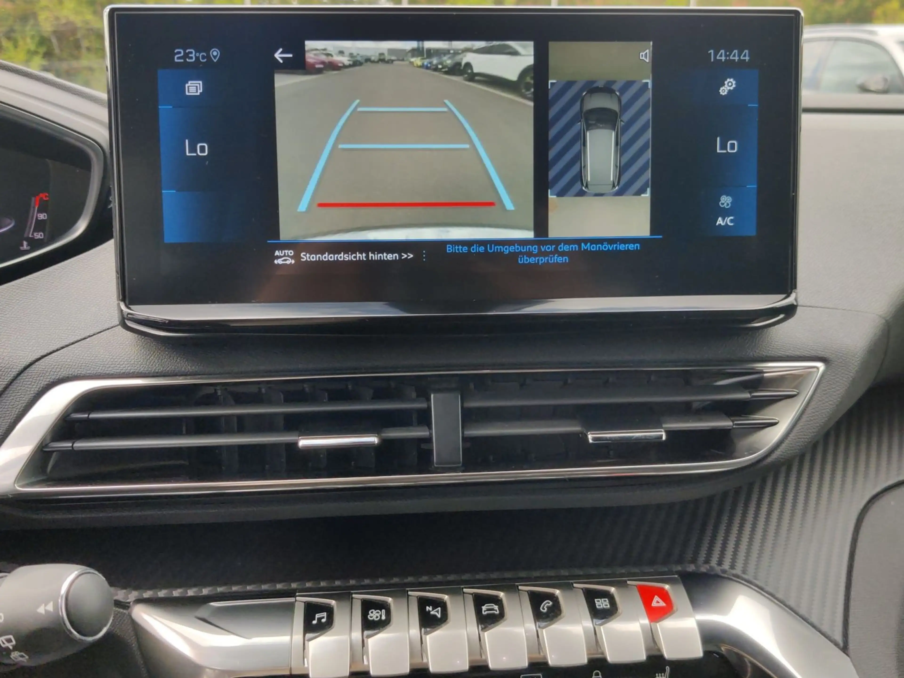 Peugeot 5008 Allure Pack PureTech 130 7-Sitzer Kamera 30 — photo 14