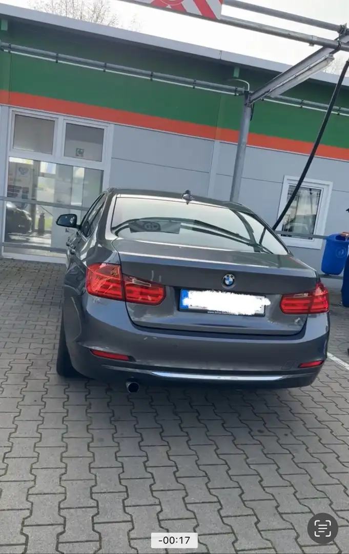 BMW 316 316i Aut. Luxury Line Grau - 1