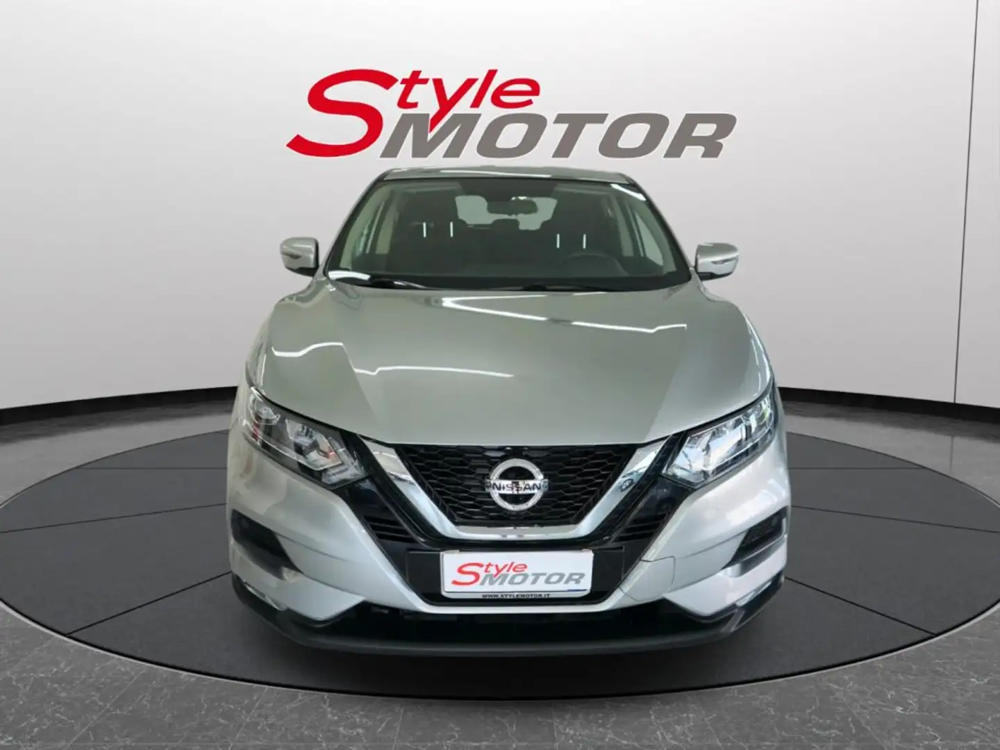 Nissan Qashqai 1.7 dCi 150 CV 4WD Business 4x4 UNIPROP.CERTIFICAT Zilver - 1