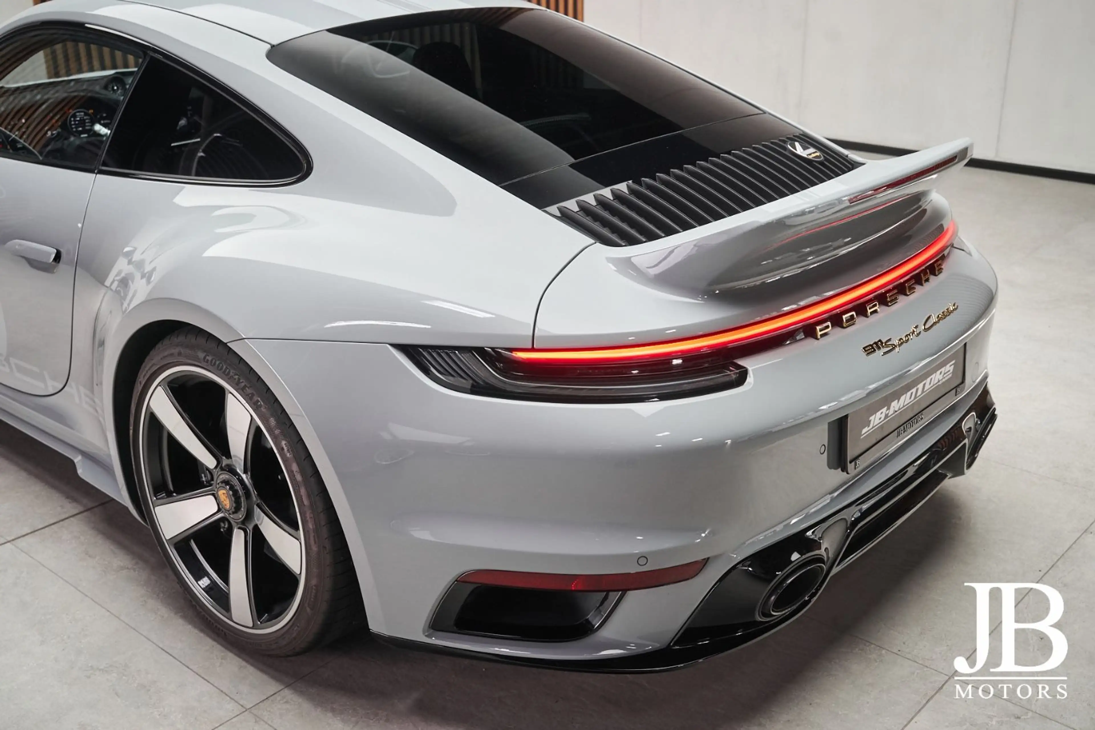 Porsche 992 Sport Classic Burmester Lift Cognac 360° LED — photo 14
