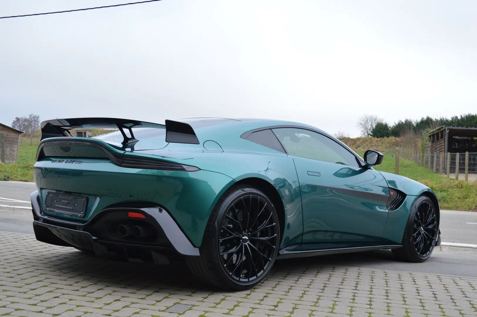 Aston Martin Vantage V8 Coupé F1 edition - 22.000 km - Carbon pack Vert - 2