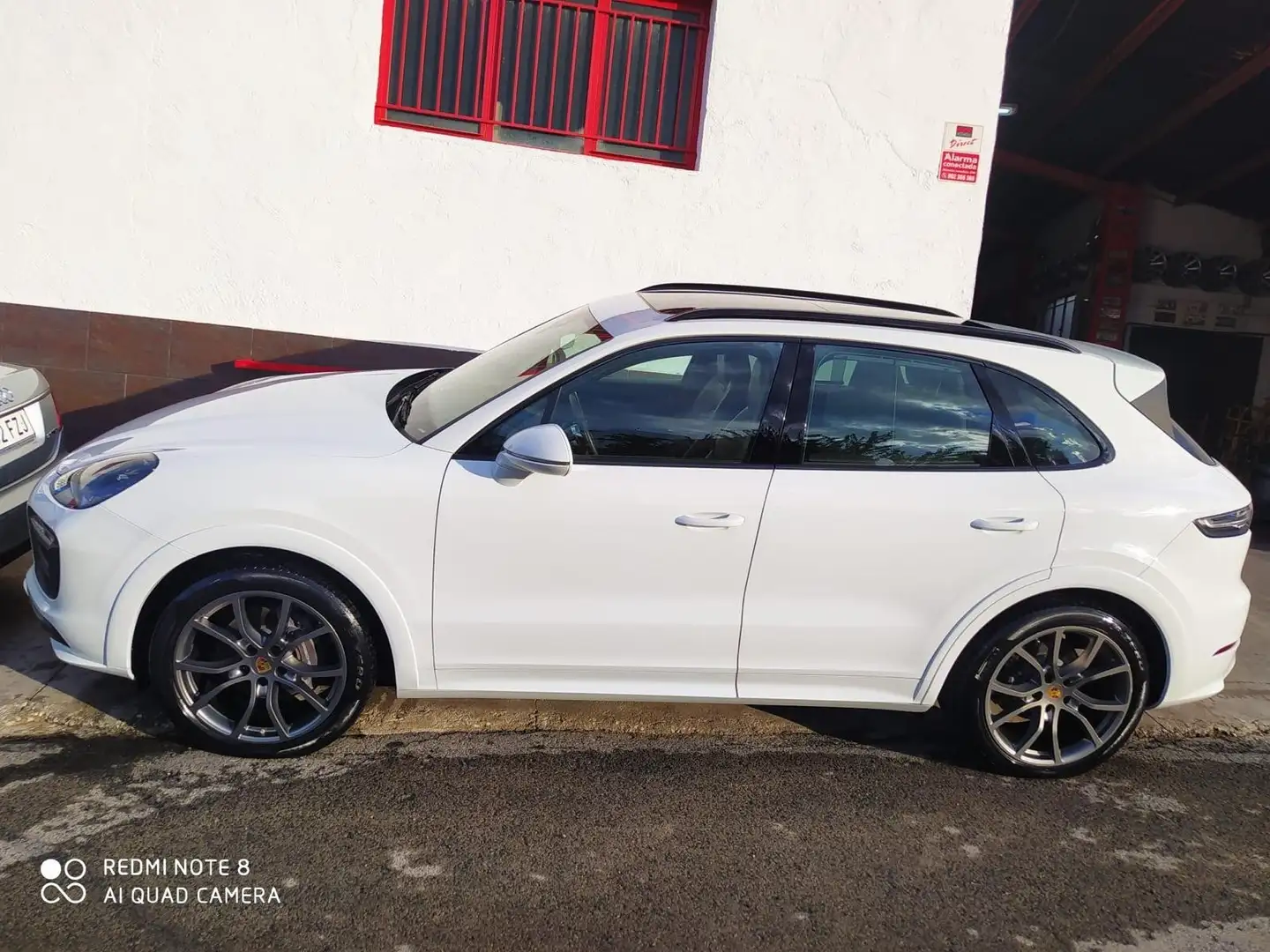 Porsche Cayenne Edición limitada Dakar 84 - 1