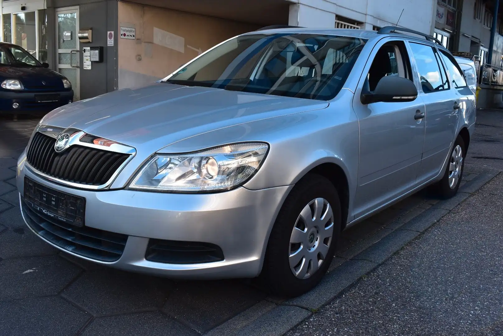 Skoda Octavia Combi Classic Tüv Neu* Silber - 1