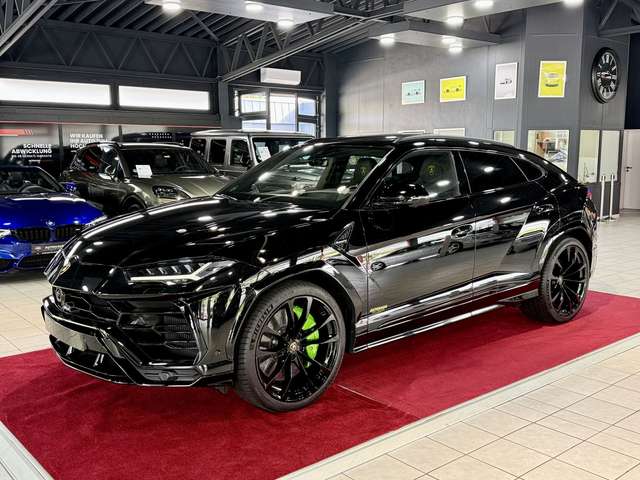 Imagine Lamborghini Urus CARBON*PANO*HUD*23ZOLL