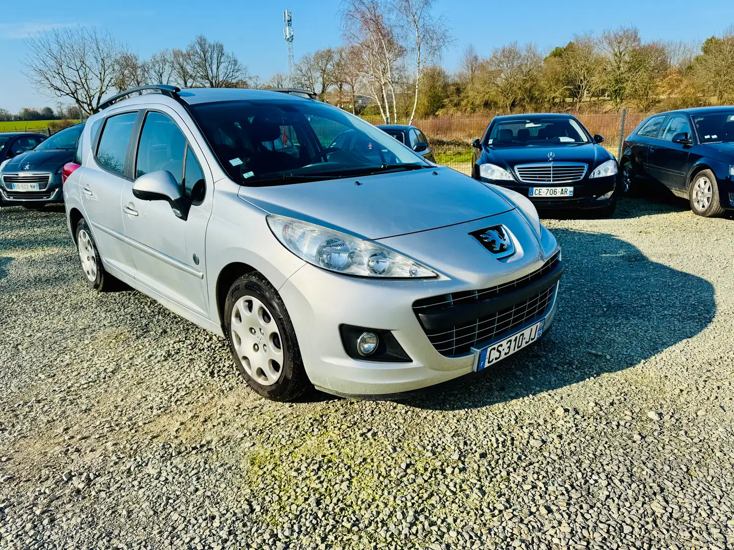 Peugeot 207 SW 1.6 HDi 92ch FAP BLUE LION Urban Move Gris - 1