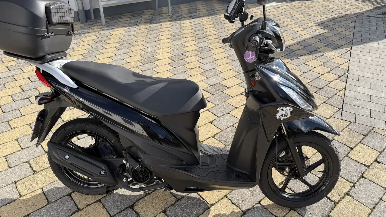 Suzuki Address