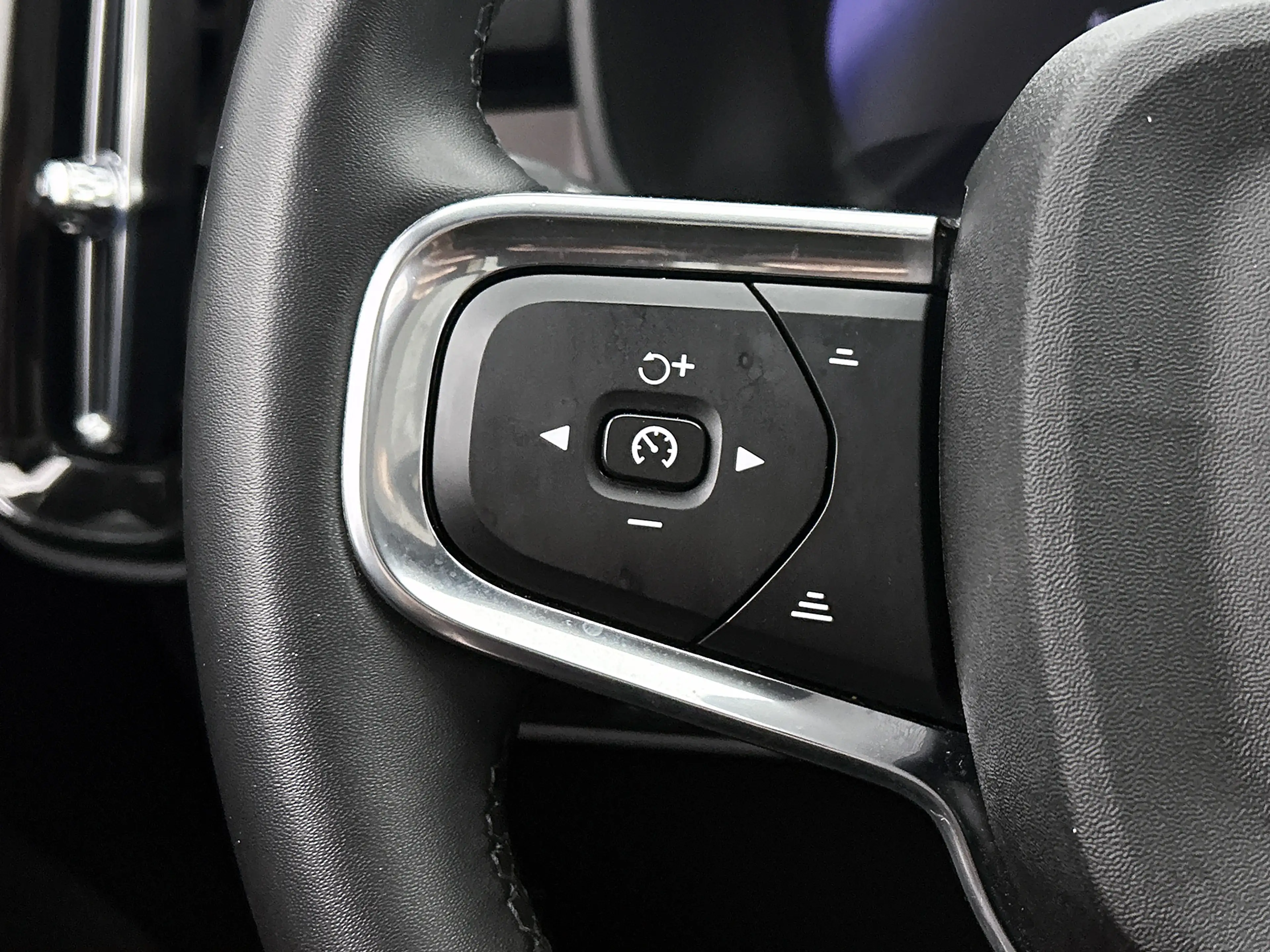 Volvo C40 Recharge Twin 78 kWh / 300KW SOH.94% / NL-Auto / U — photo 9