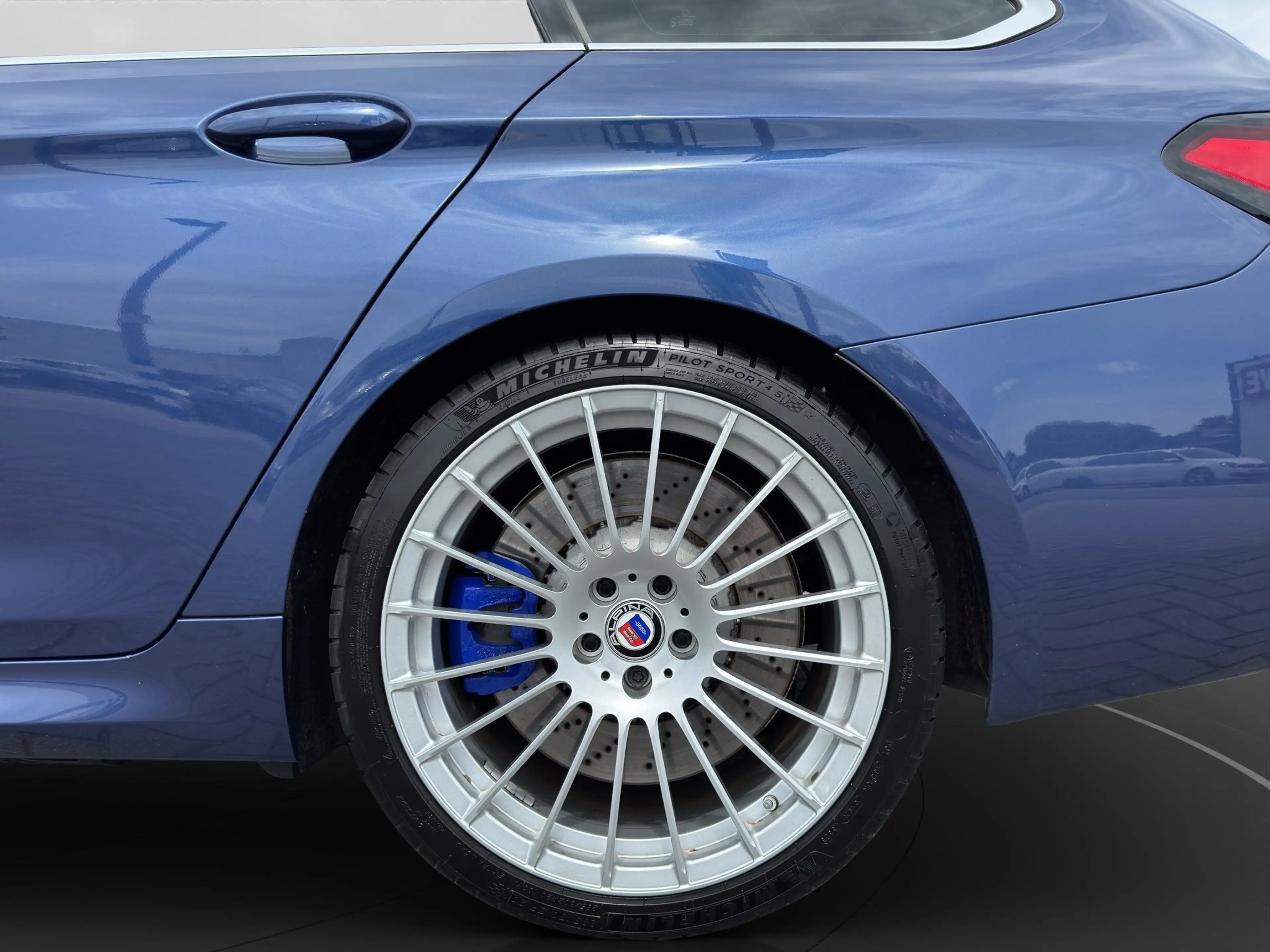 Alpina B5 Touring Allrad Standheizung Panoramadach Laserlich — photo 11