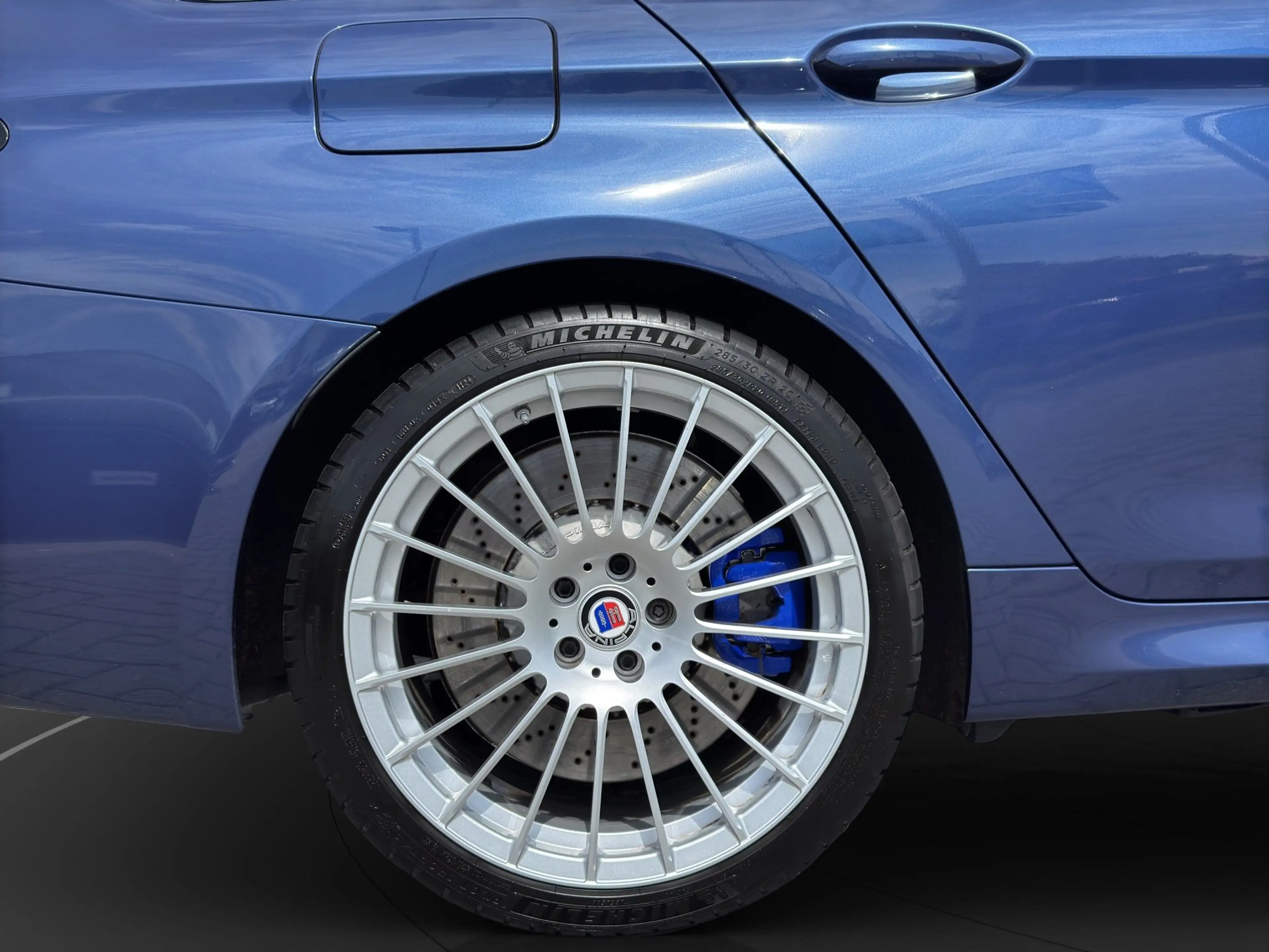 Alpina B5 Touring Allrad Standheizung Panoramadach Laserlich — photo 12