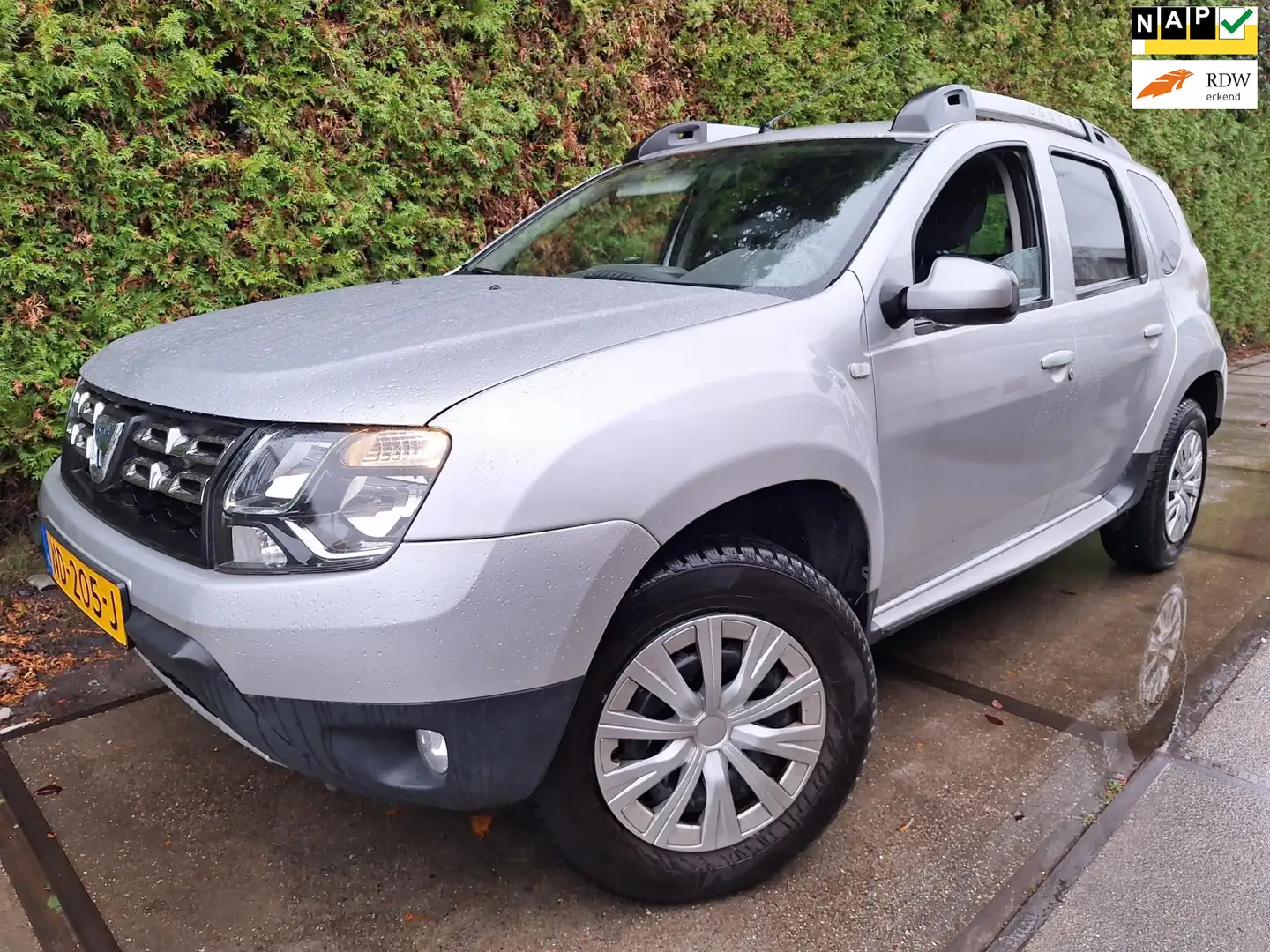 Dacia Duster 1.2 TCe 4x2 Lauréate Gris - 1
