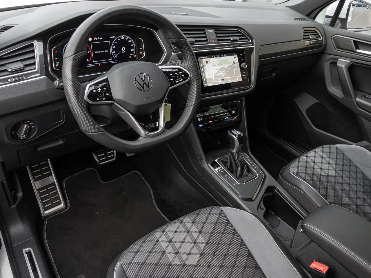 Volkswagen Tiguan 2.0 TDI DSG R-Line 9