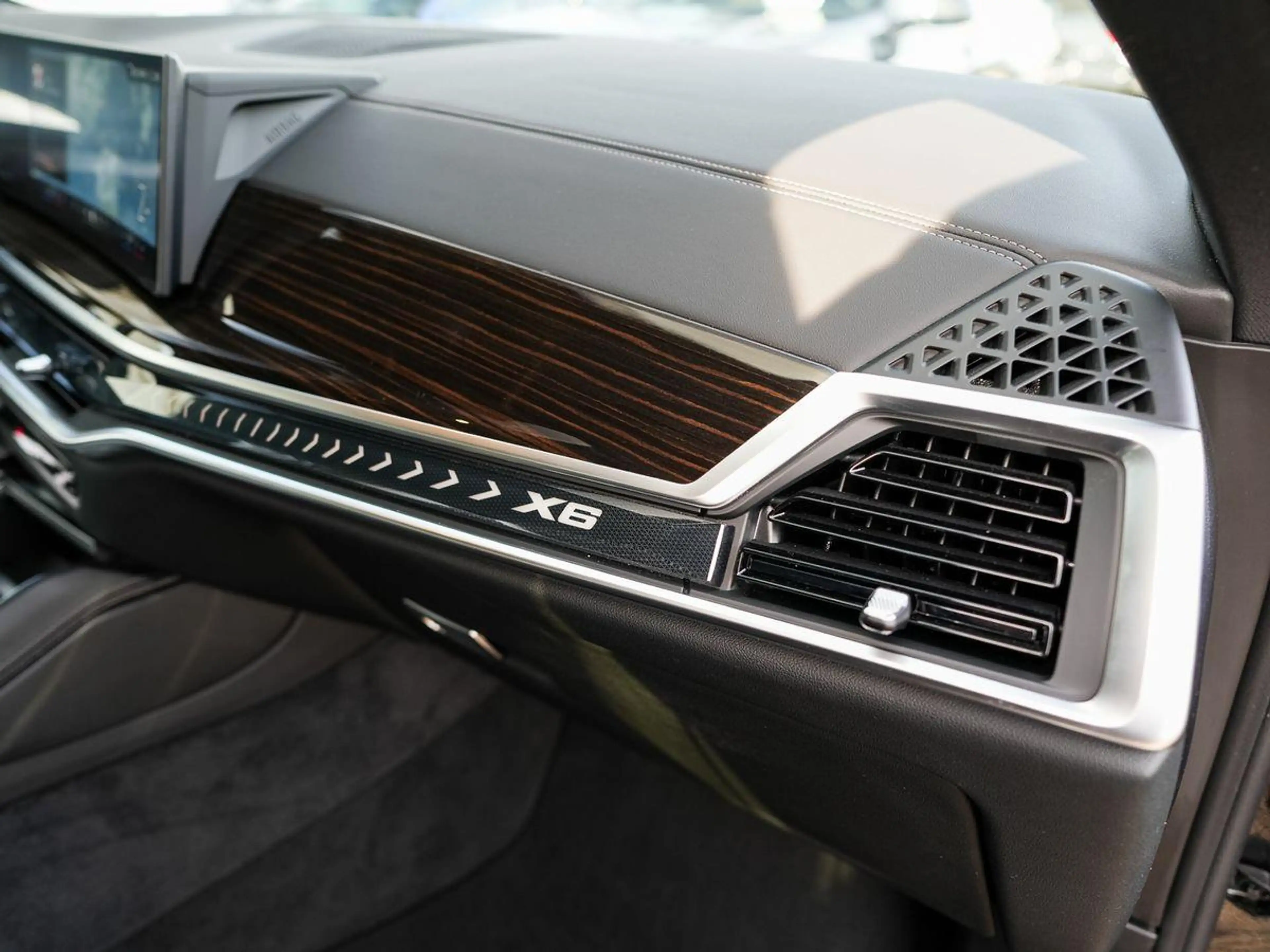 BMW X6 xDrive40d M-SportPRO 22 SKY 2-ALuft Massage — photo 10