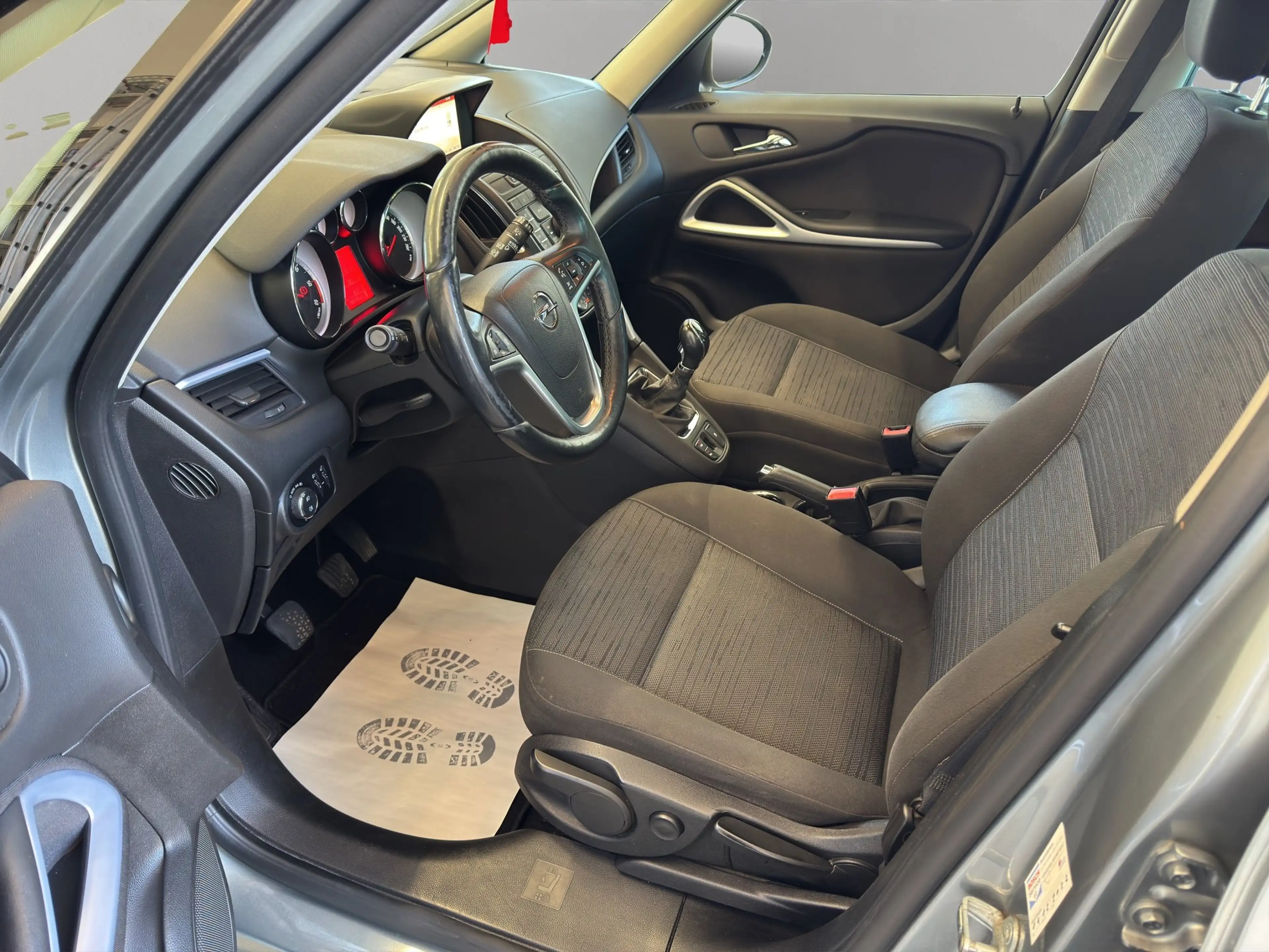 Opel Zafira Tourer Style * 08/27 TÜV * Alufelgen * SHZ * Navi * — photo 9