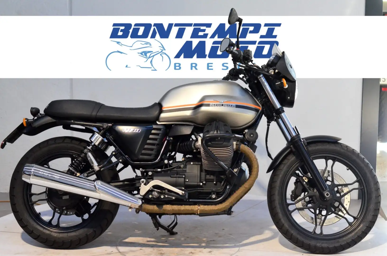 Moto Guzzi V7 II Stone ABS 2016 - PATENTE A2 siva - 1