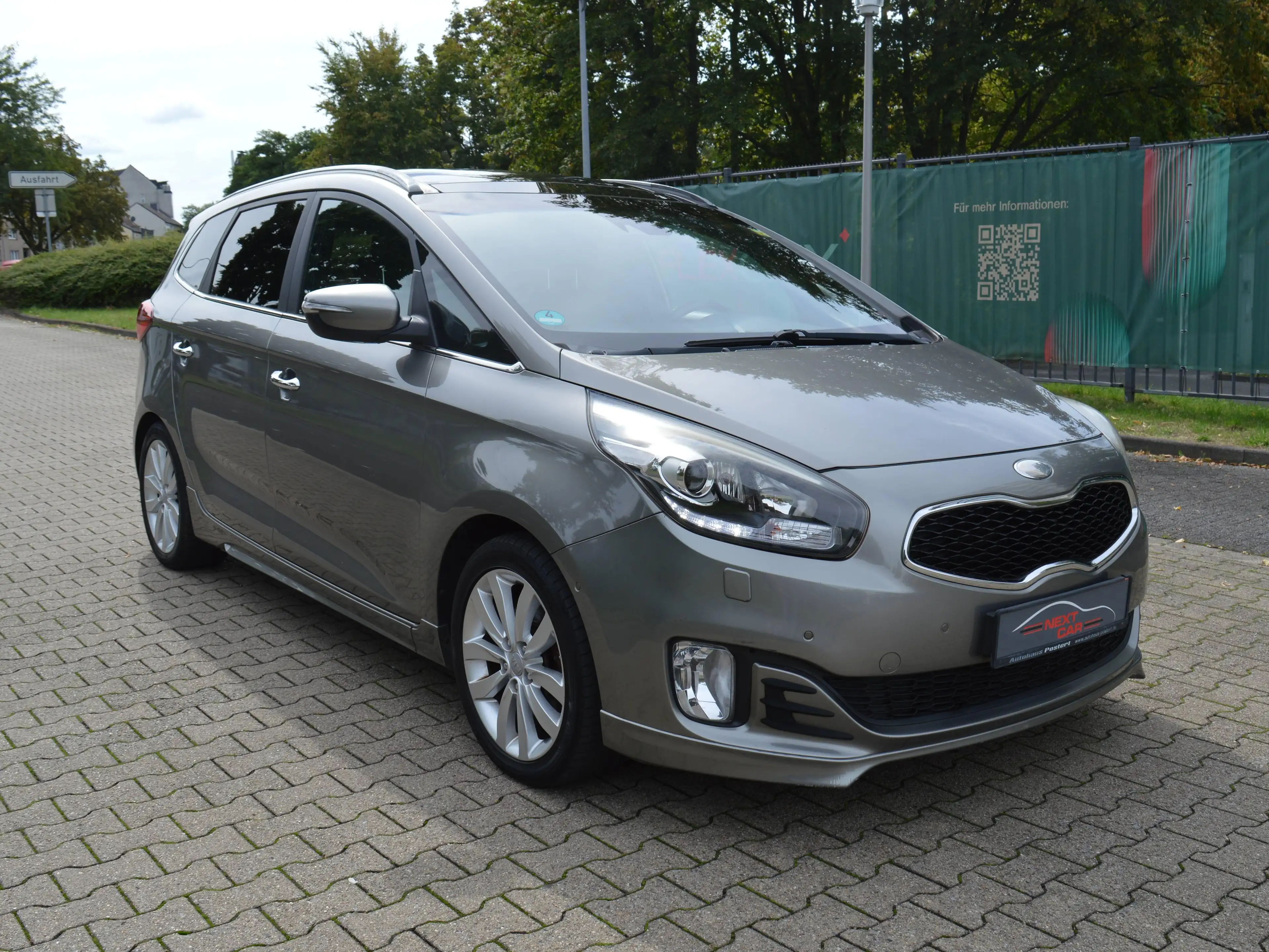 Kia Carens Spirit*AHK*Leder*Kamera*Schiebedach*Navi*7-Sitzer* — photo 3