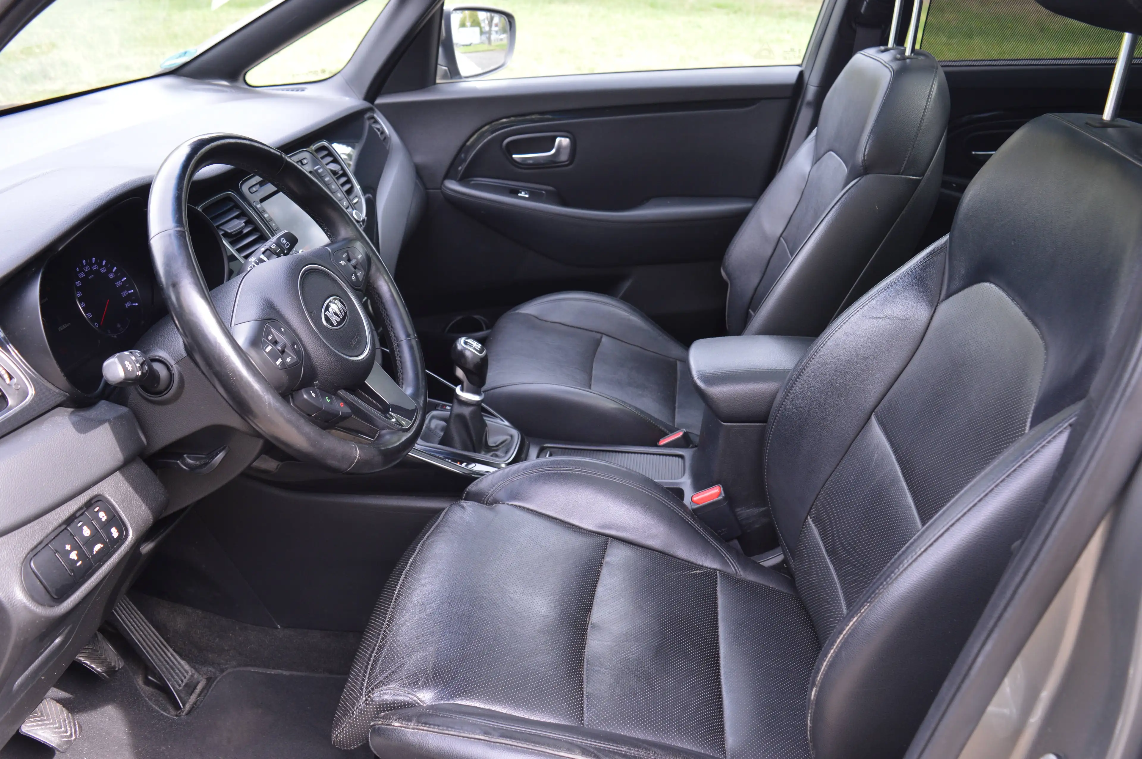 Kia Carens Spirit*AHK*Leder*Kamera*Schiebedach*Navi*7-Sitzer* — photo 9
