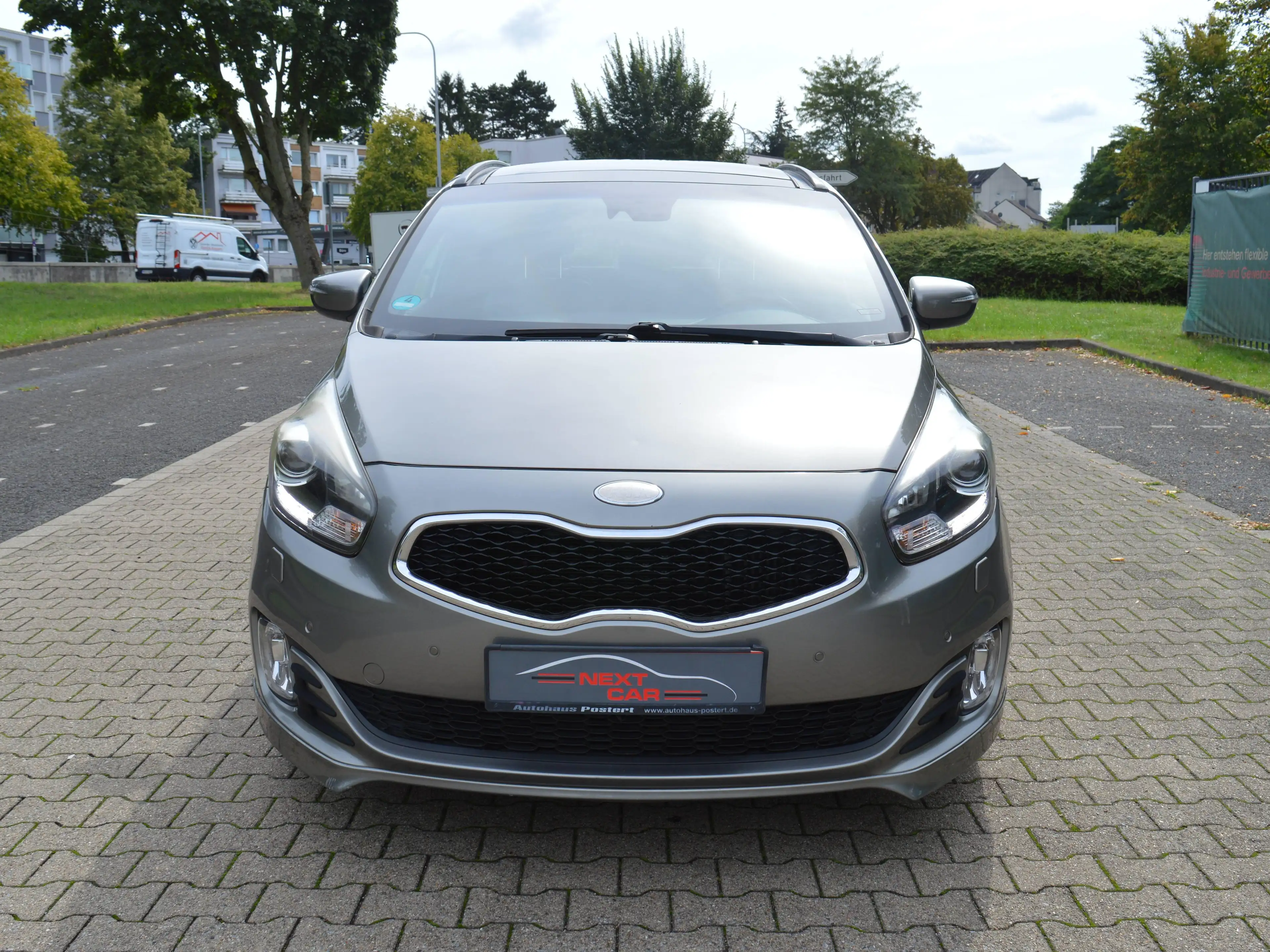 Kia Carens Spirit*AHK*Leder*Kamera*Schiebedach*Navi*7-Sitzer* — photo 2