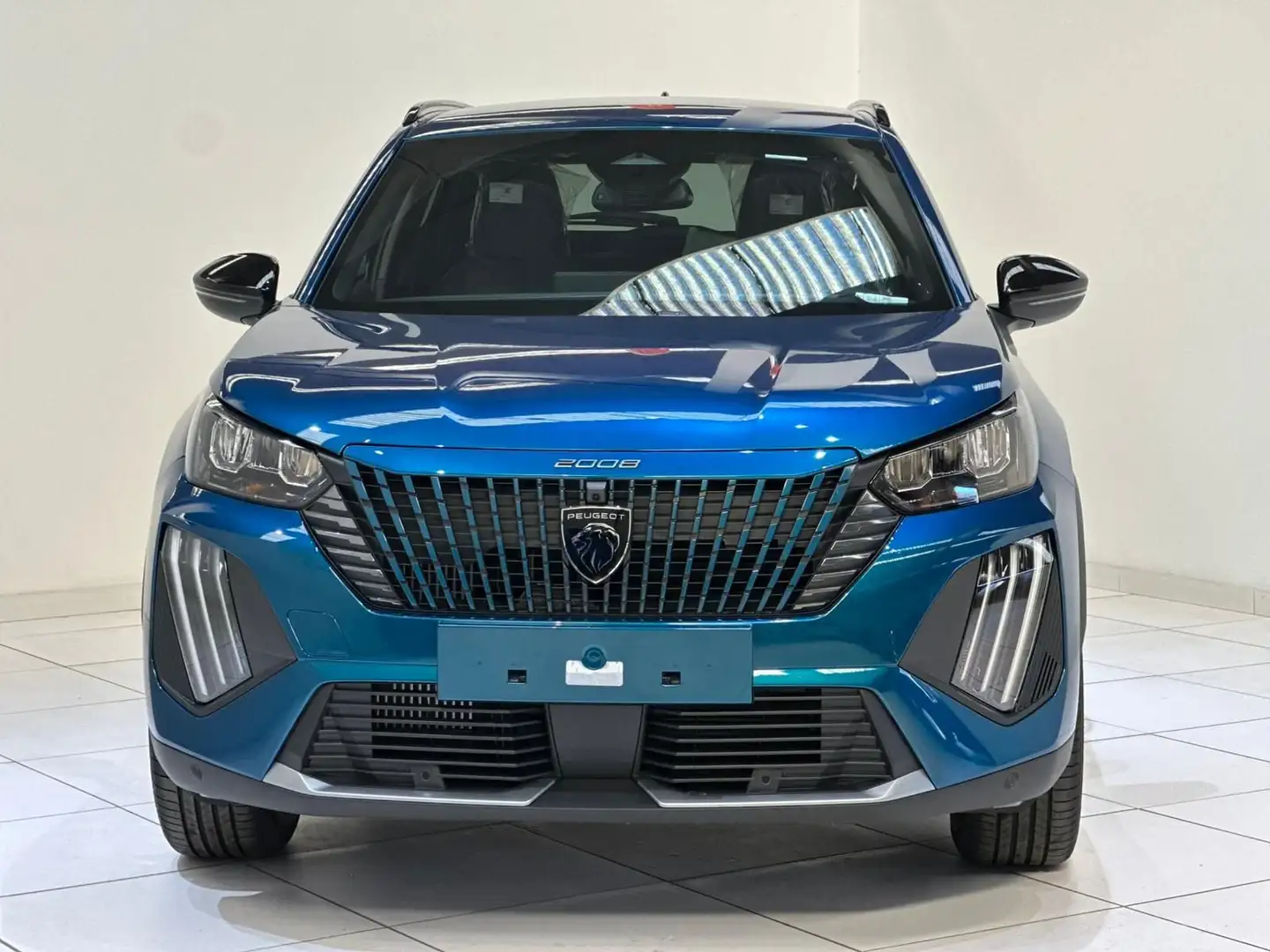 Peugeot 2008 Hybrid 145 e-DCS6 Allure Noir - 2