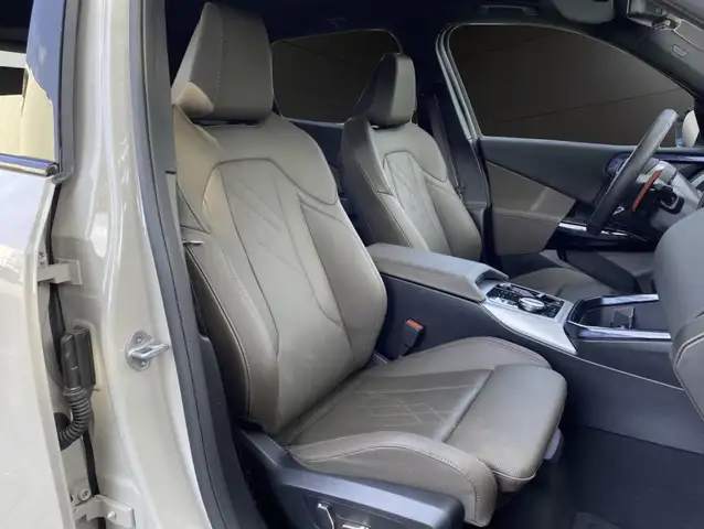 BMW X3 view 10