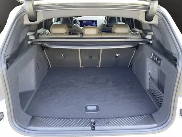 BMW X3 view 5