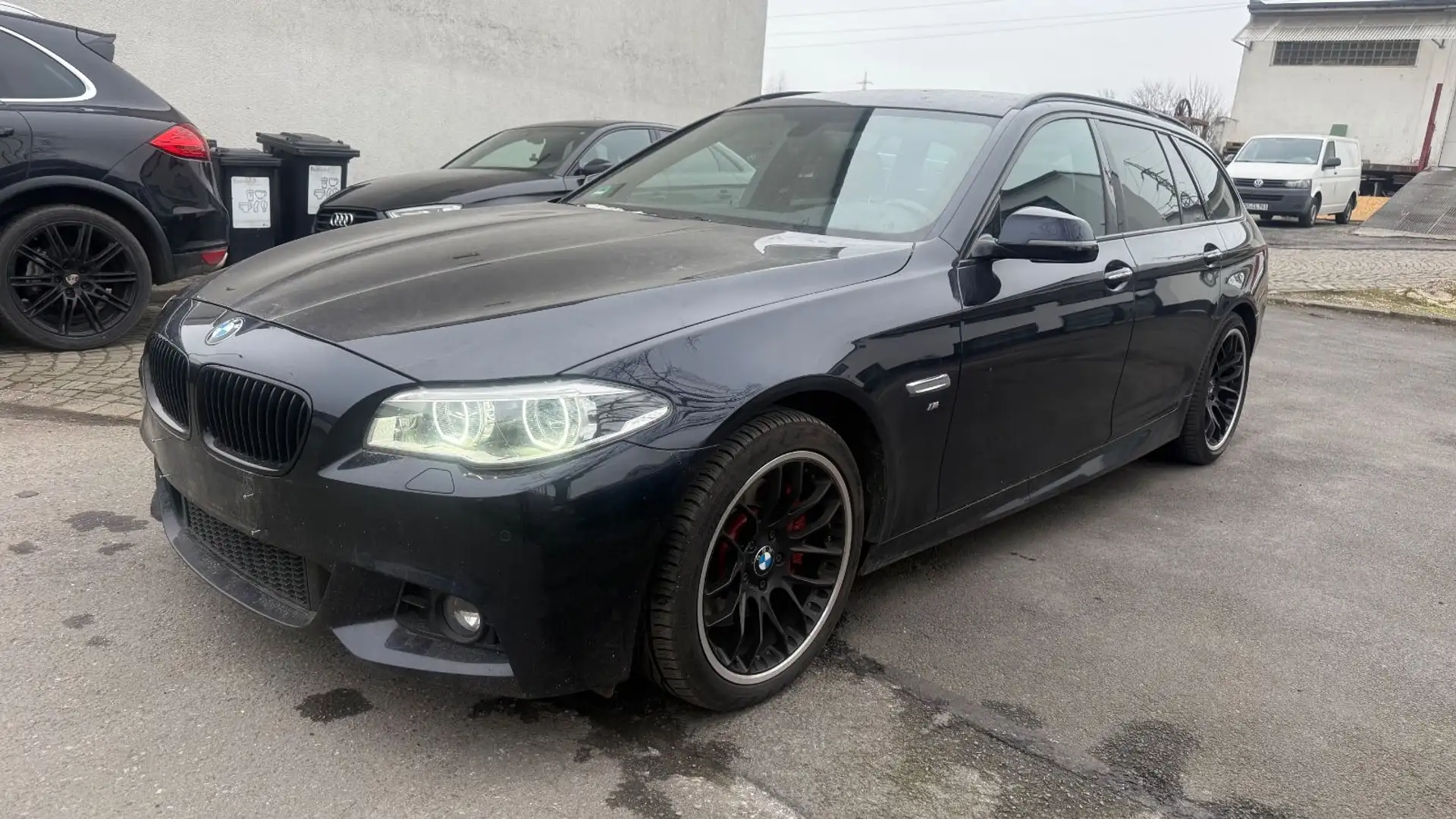 BMW 530 5 Touring 530 d xDrive Schwarz - 2