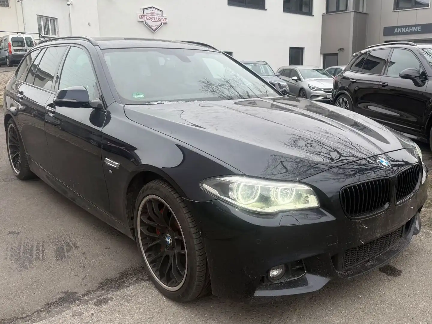 BMW 530 5 Touring 530 d xDrive Schwarz - 1