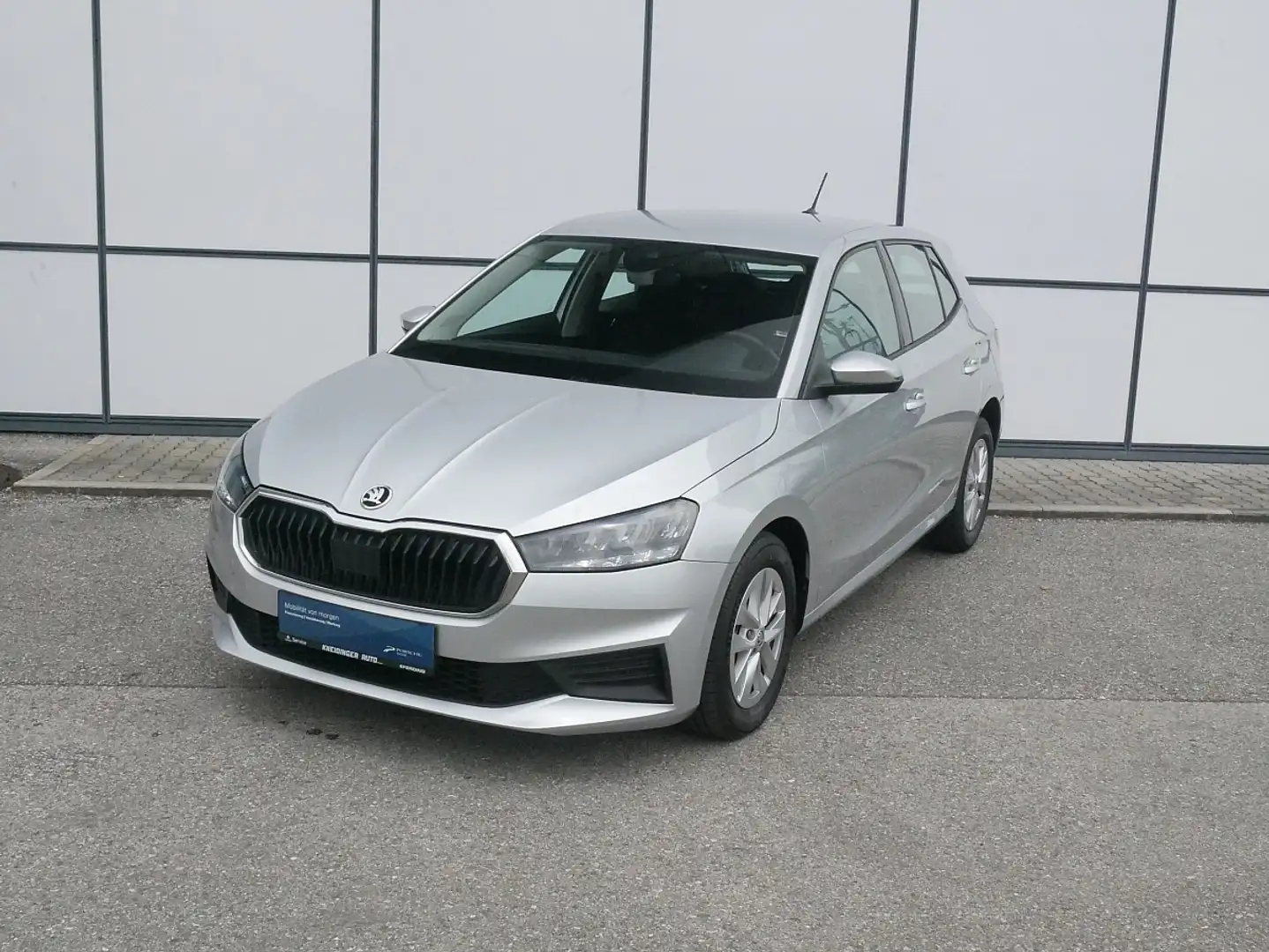 Skoda Fabia Ambition 1,0 TSI, Smart Link, PDC vo/hi. Klimaa... Silber - 2
