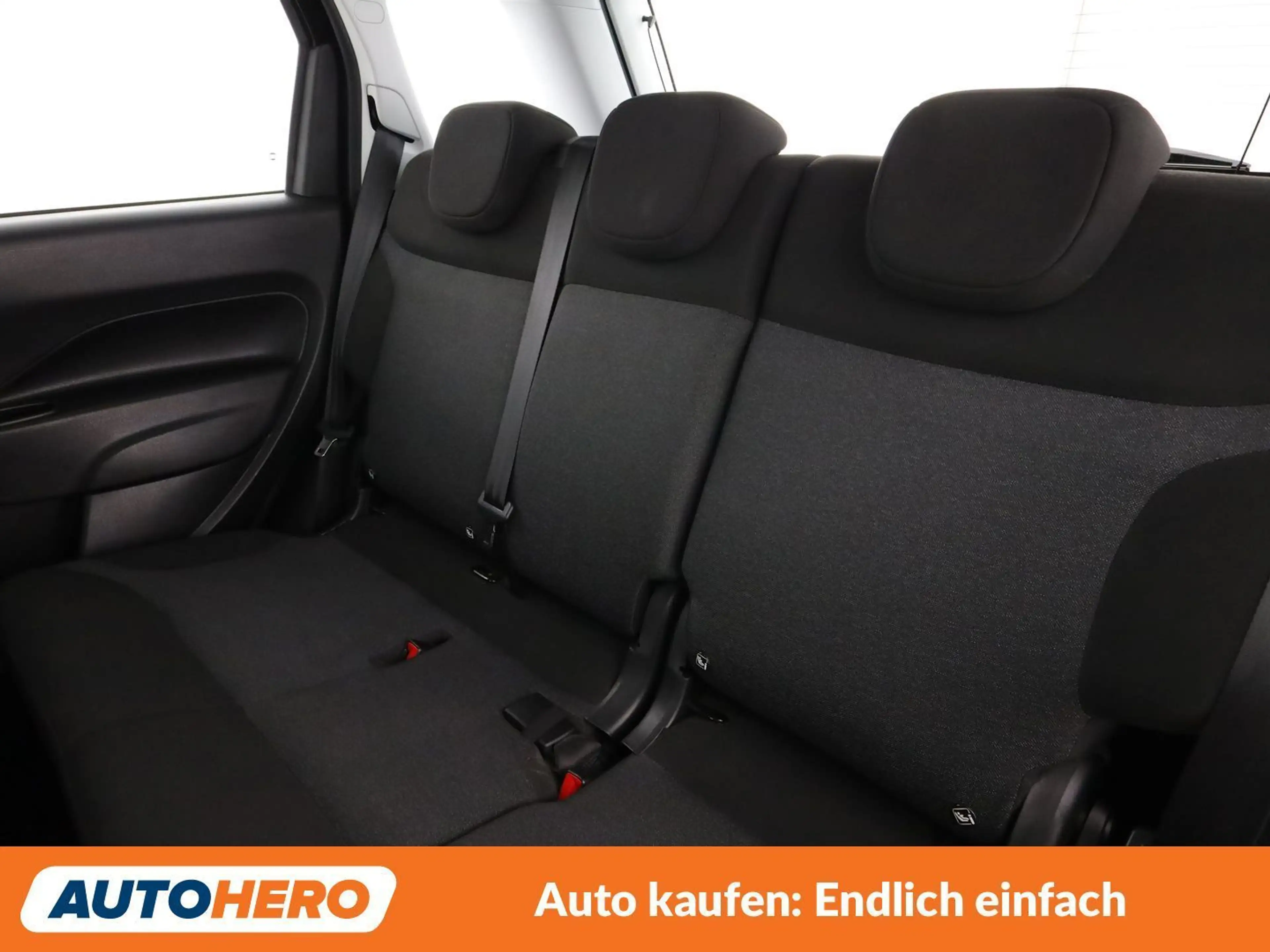 Fiat 500L 1.4 Mirror — photo 14