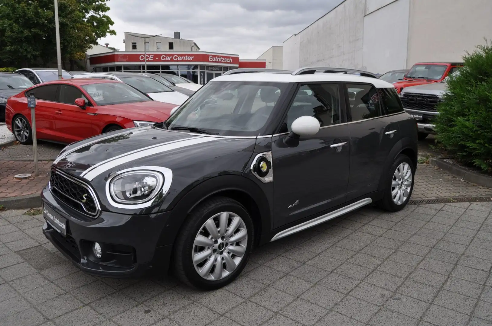MINI Cooper SE Countryman All4 Hybrid Pano LED HuD Grau - 1