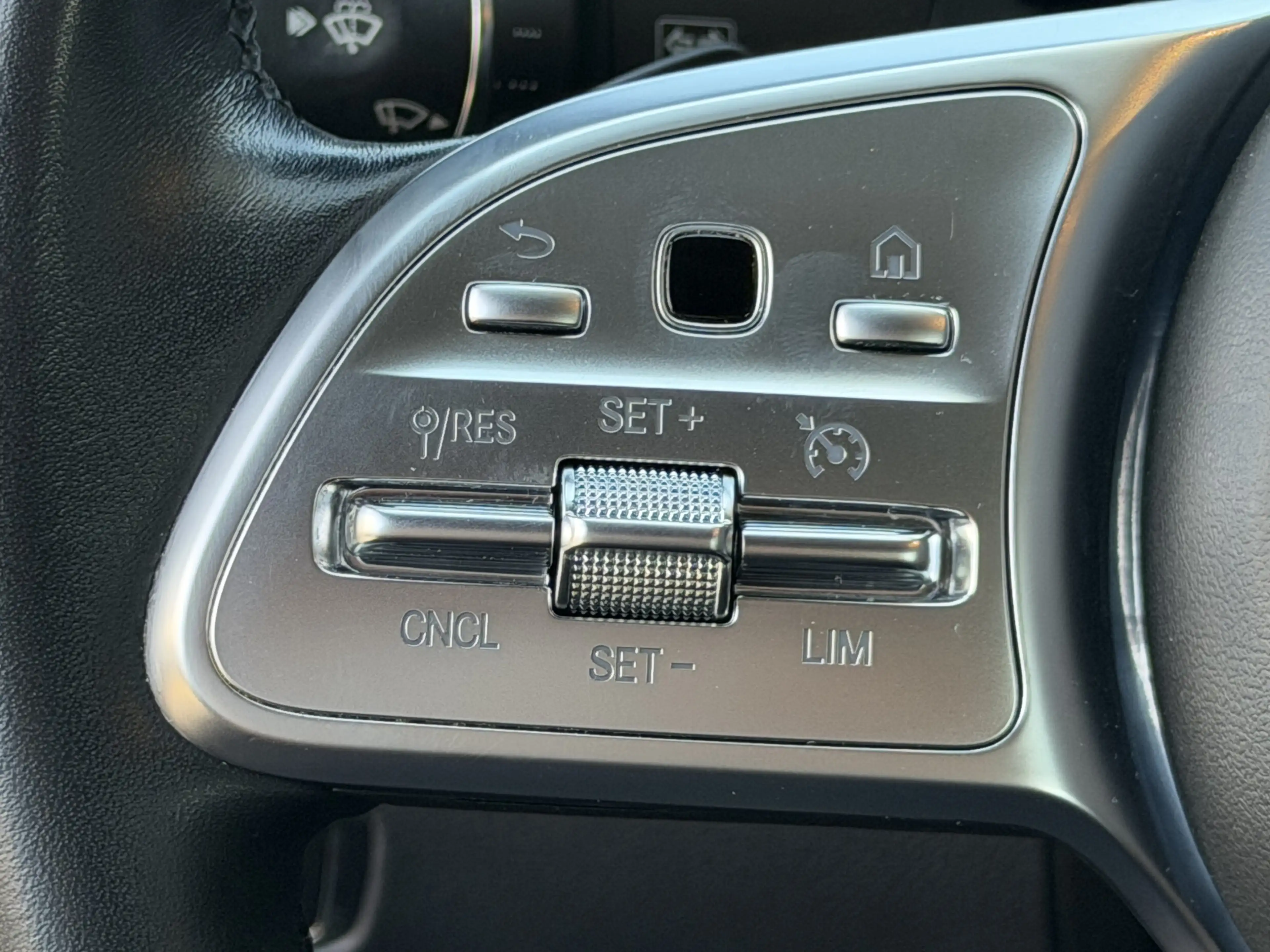 Mercedes-Benz CLS 220 d 9G-TRONIC Avantgarde | AHK | RFK — photo 10