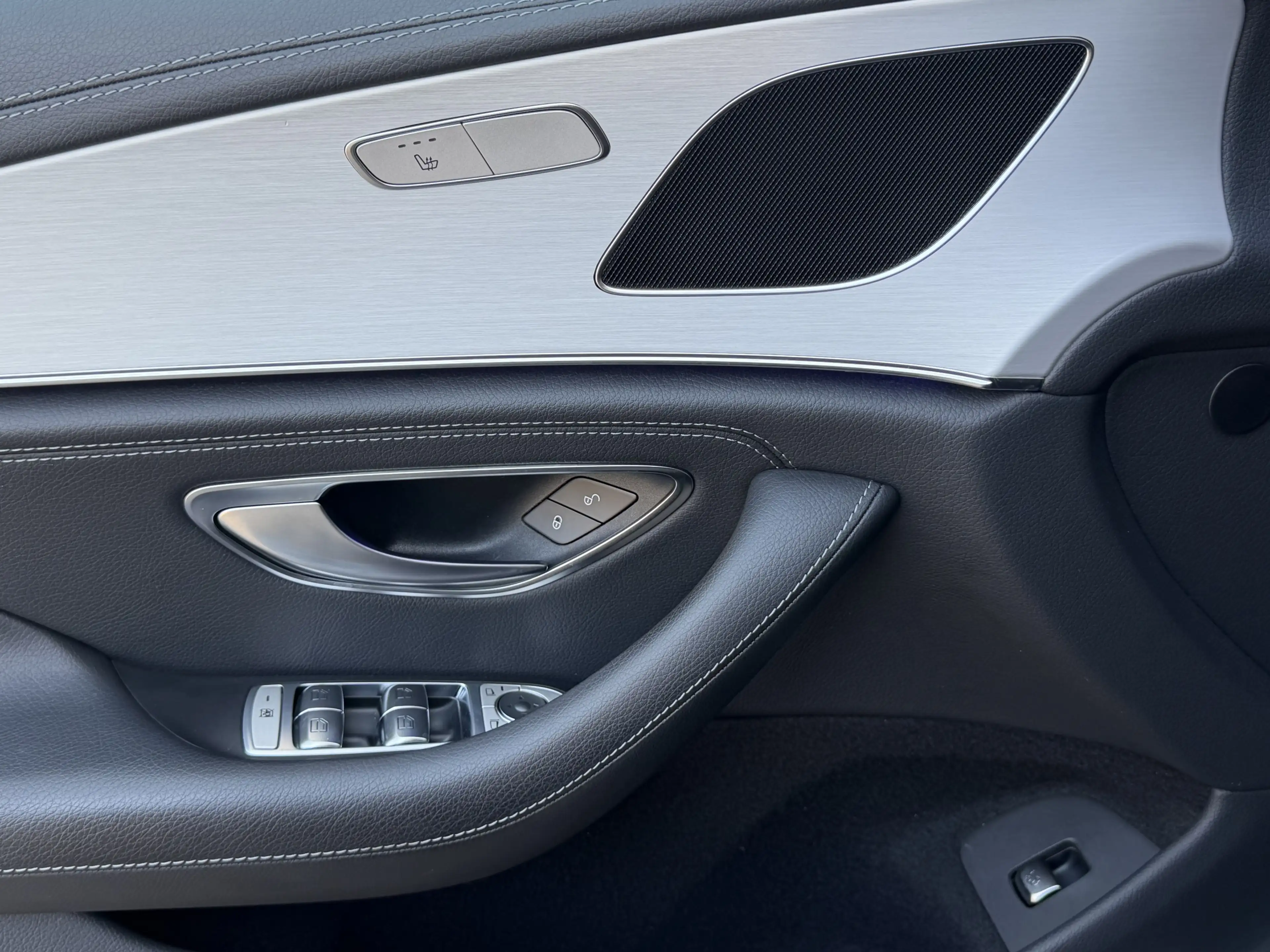 Mercedes-Benz CLS 220 d 9G-TRONIC Avantgarde | AHK | RFK — photo 15