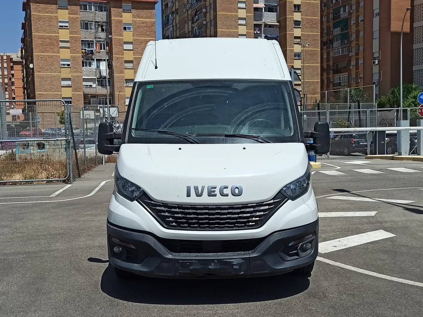 Iveco Daily Daily Furgón 33S16 V 3520 H1 9.0 156 Blanco - 2