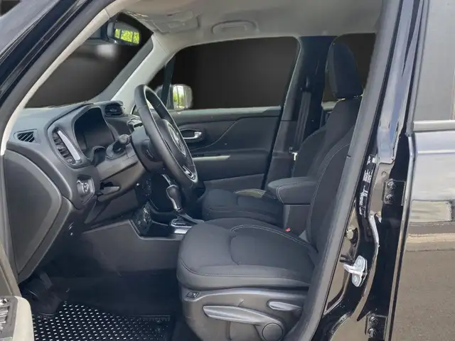 Jeep Renegade view 12