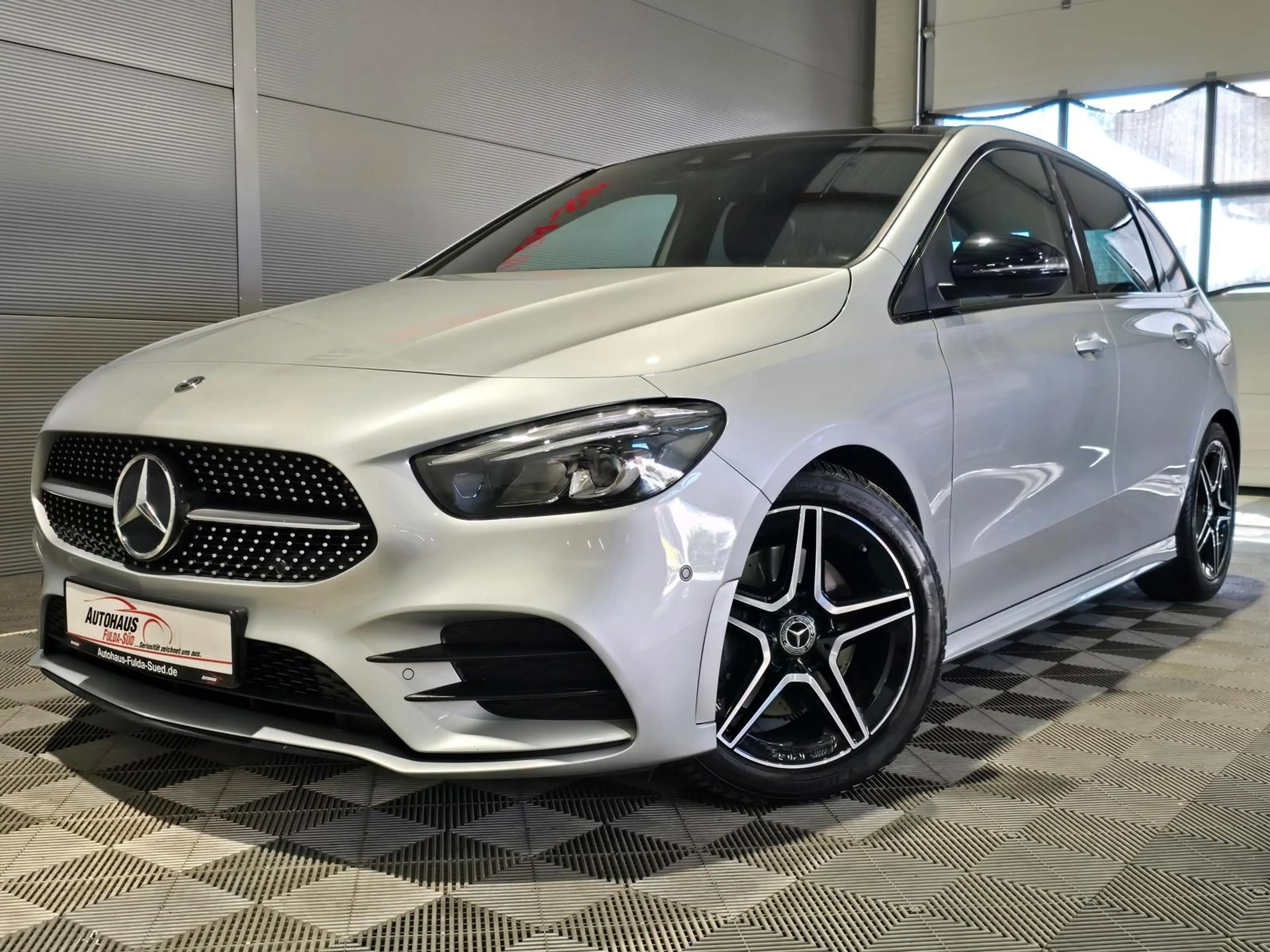 Mercedes-Benz B 220 4Matic AMG-Line°Pano°Stdhzg°TWA°Spur°RFK°B — photo 5
