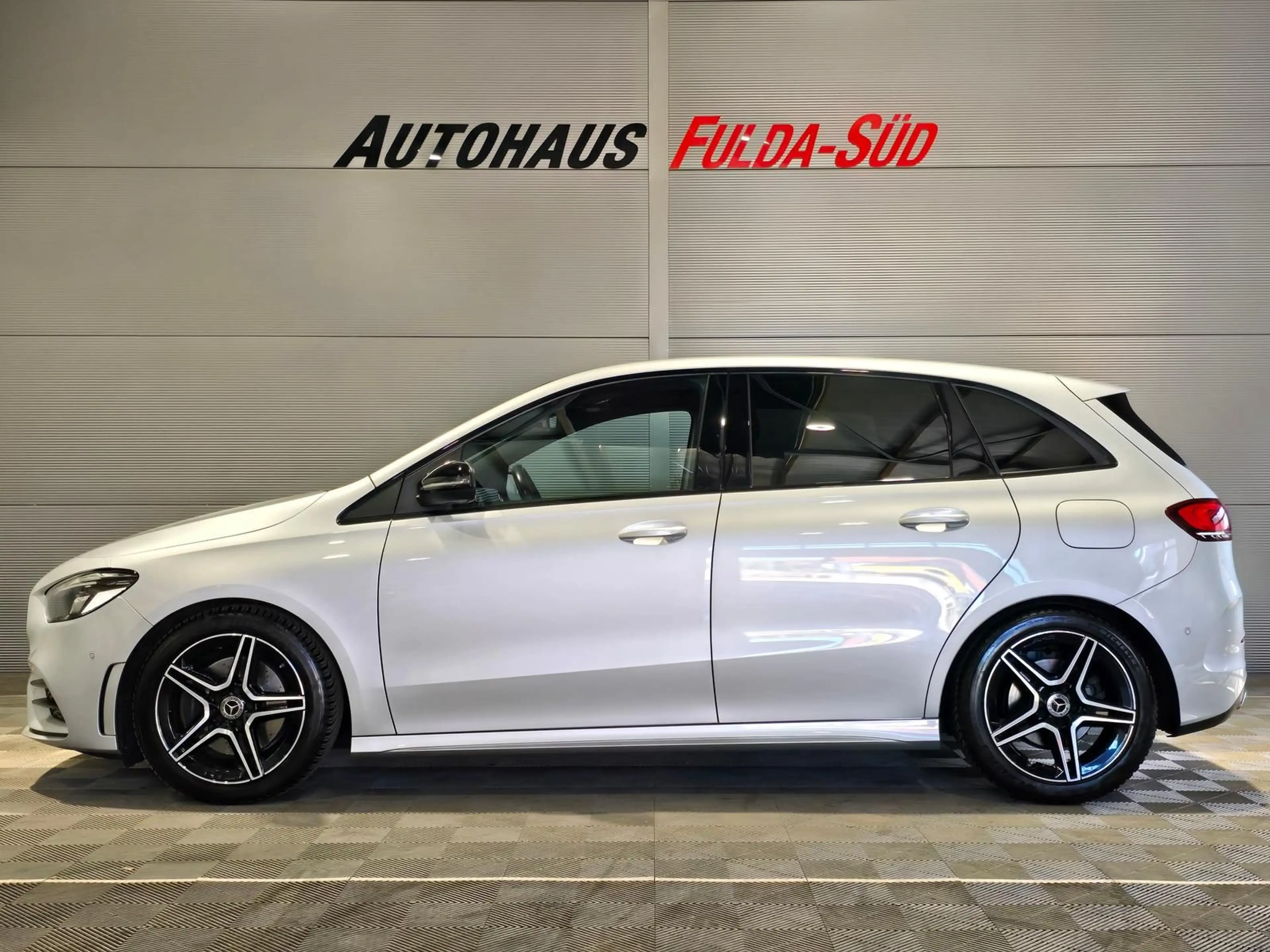 Mercedes-Benz B 220 4Matic AMG-Line°Pano°Stdhzg°TWA°Spur°RFK°B — photo 6
