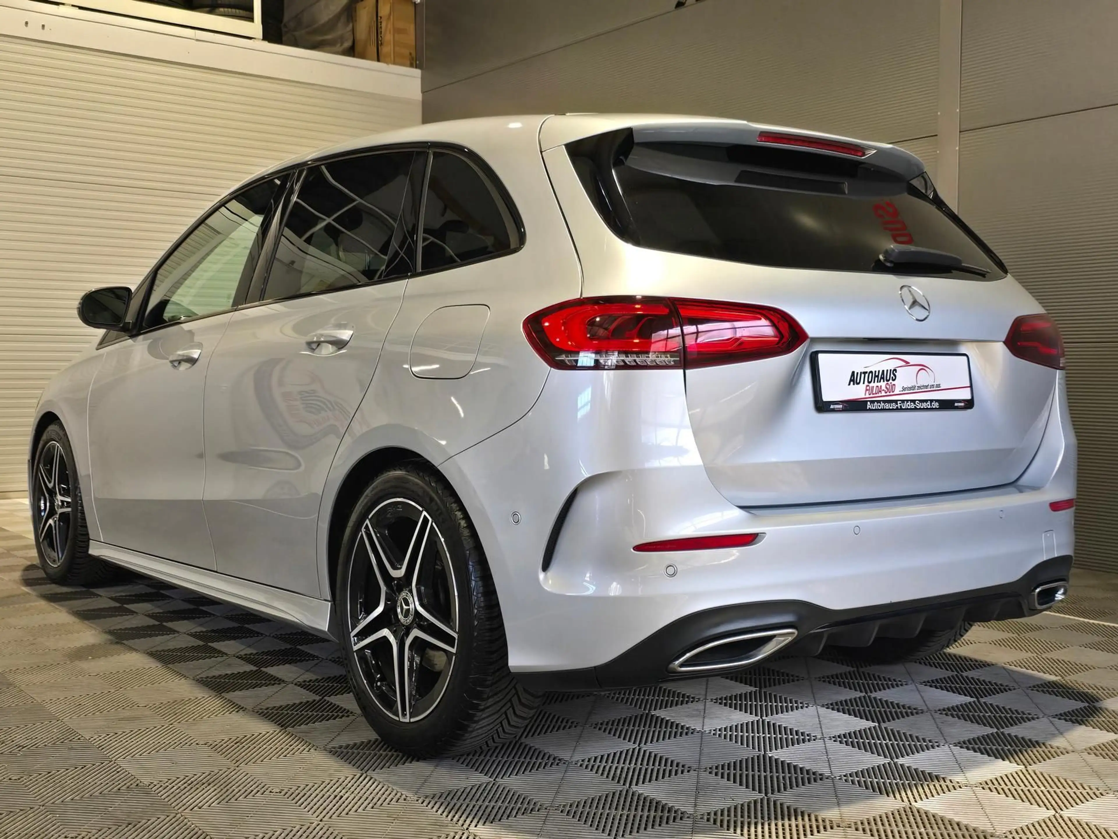 Mercedes-Benz B 220 4Matic AMG-Line°Pano°Stdhzg°TWA°Spur°RFK°B — photo 7