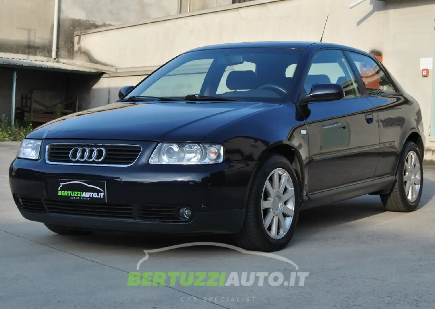 Audi A3 3p 1.9 tdi Ambition 130cv Blu/Azzurro - 1