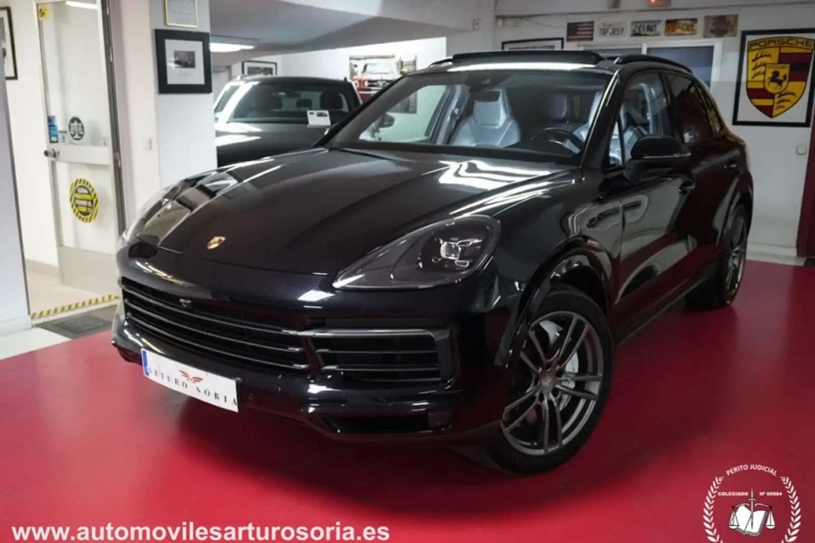 Porsche Cayenne Aut. Negro - 1
