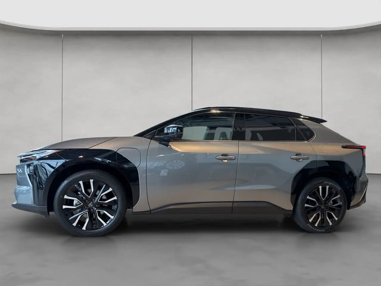Toyota bZ4X Lounge AWD 2